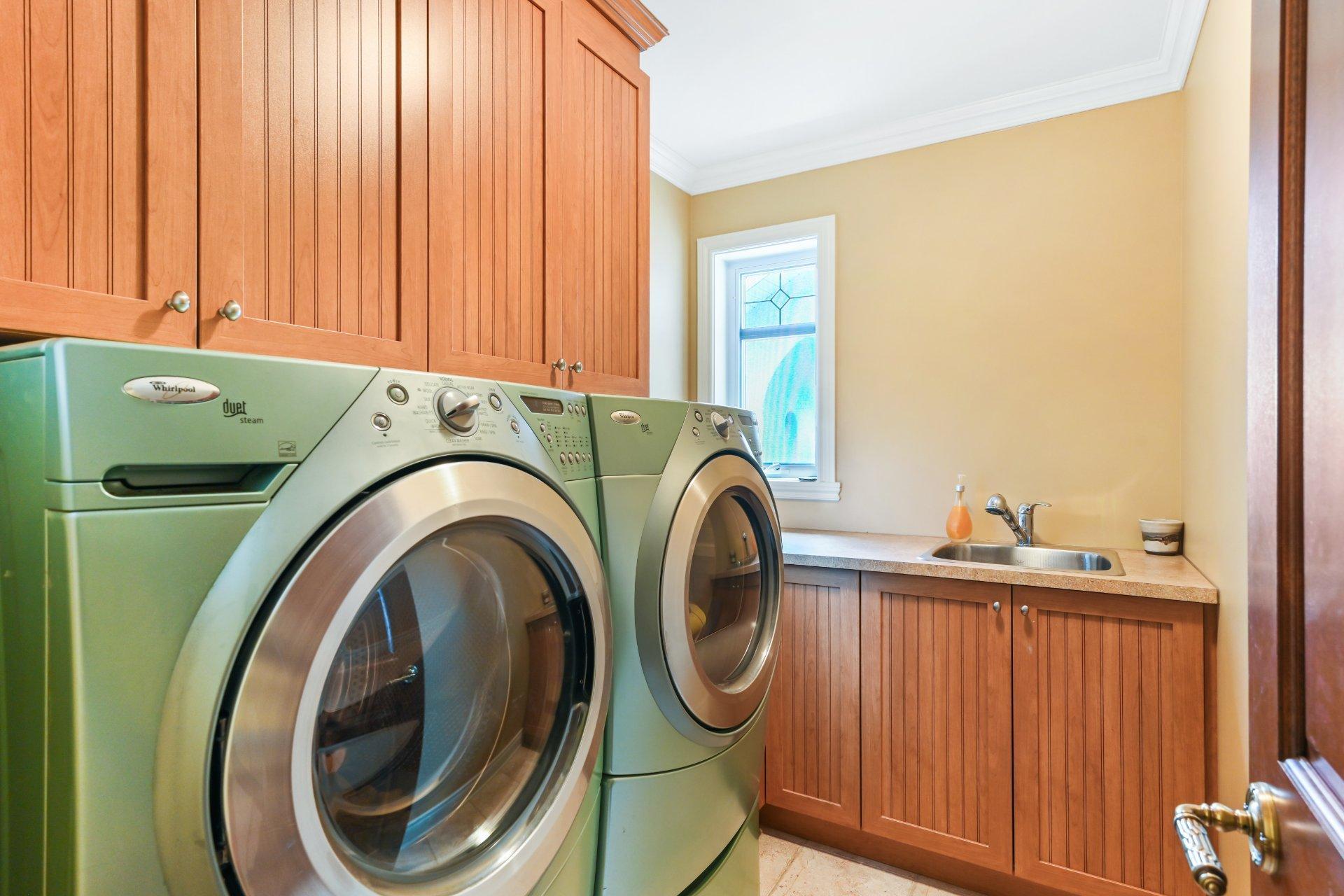 









206


Rue de la Canadienne

,
Saint-Jean-sur-Richelieu,




QC
J2Y1B2

