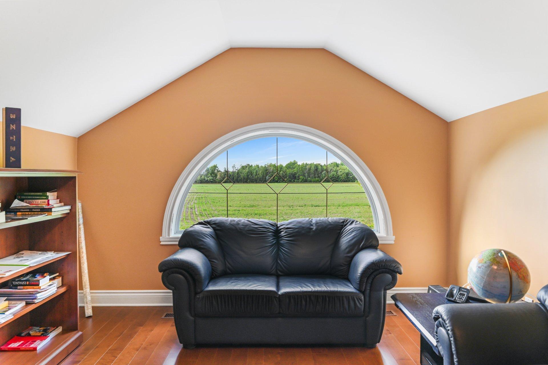 









206


Rue de la Canadienne

,
Saint-Jean-sur-Richelieu,




QC
J2Y1B2

