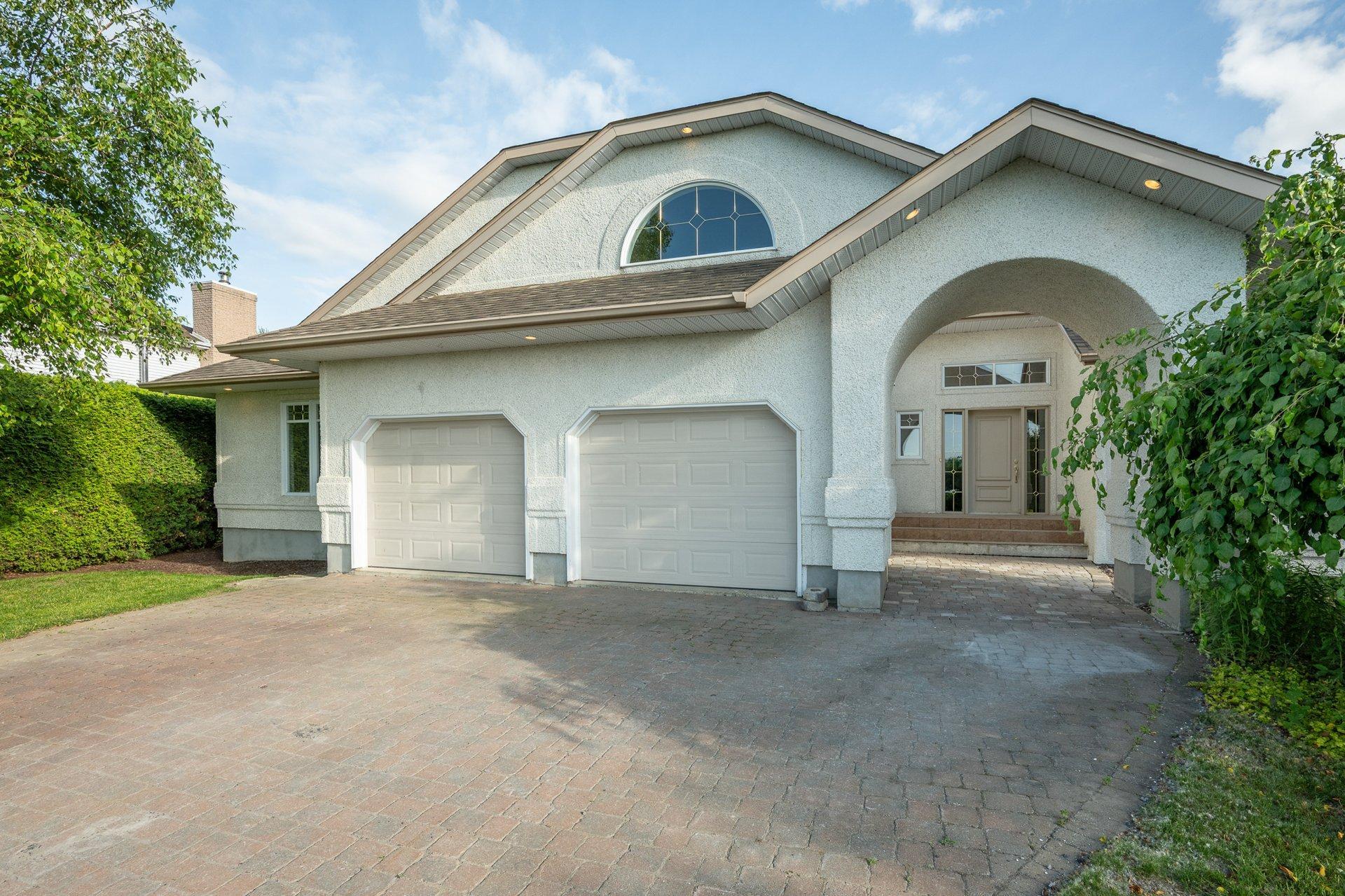 









206


Rue de la Canadienne

,
Saint-Jean-sur-Richelieu,




QC
J2Y1B2

