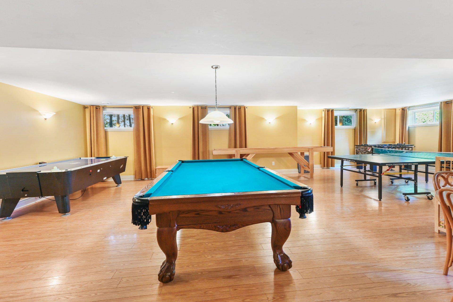









206


Rue de la Canadienne

,
Saint-Jean-sur-Richelieu,




QC
J2Y1B2

