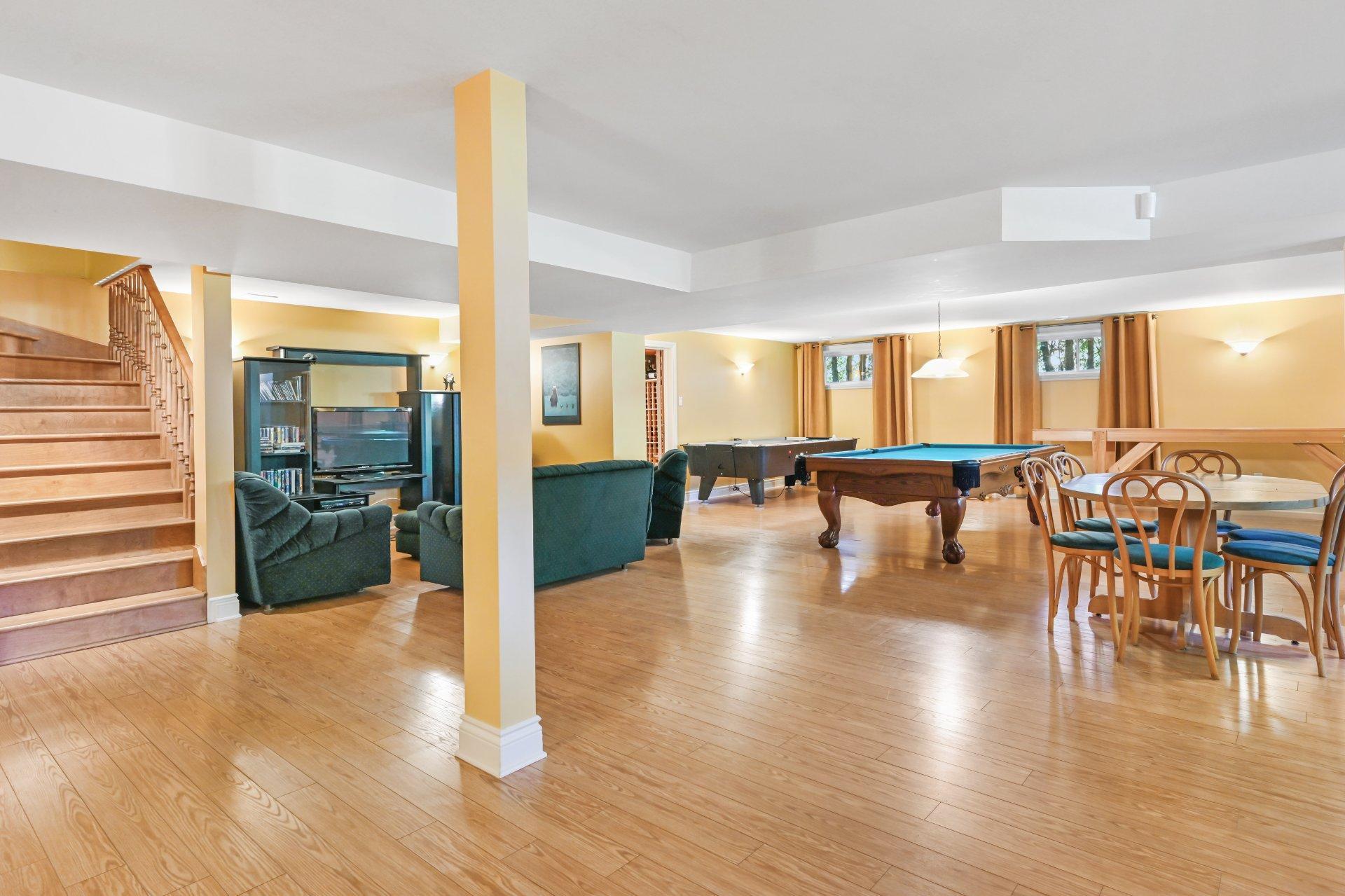 









206


Rue de la Canadienne

,
Saint-Jean-sur-Richelieu,




QC
J2Y1B2

