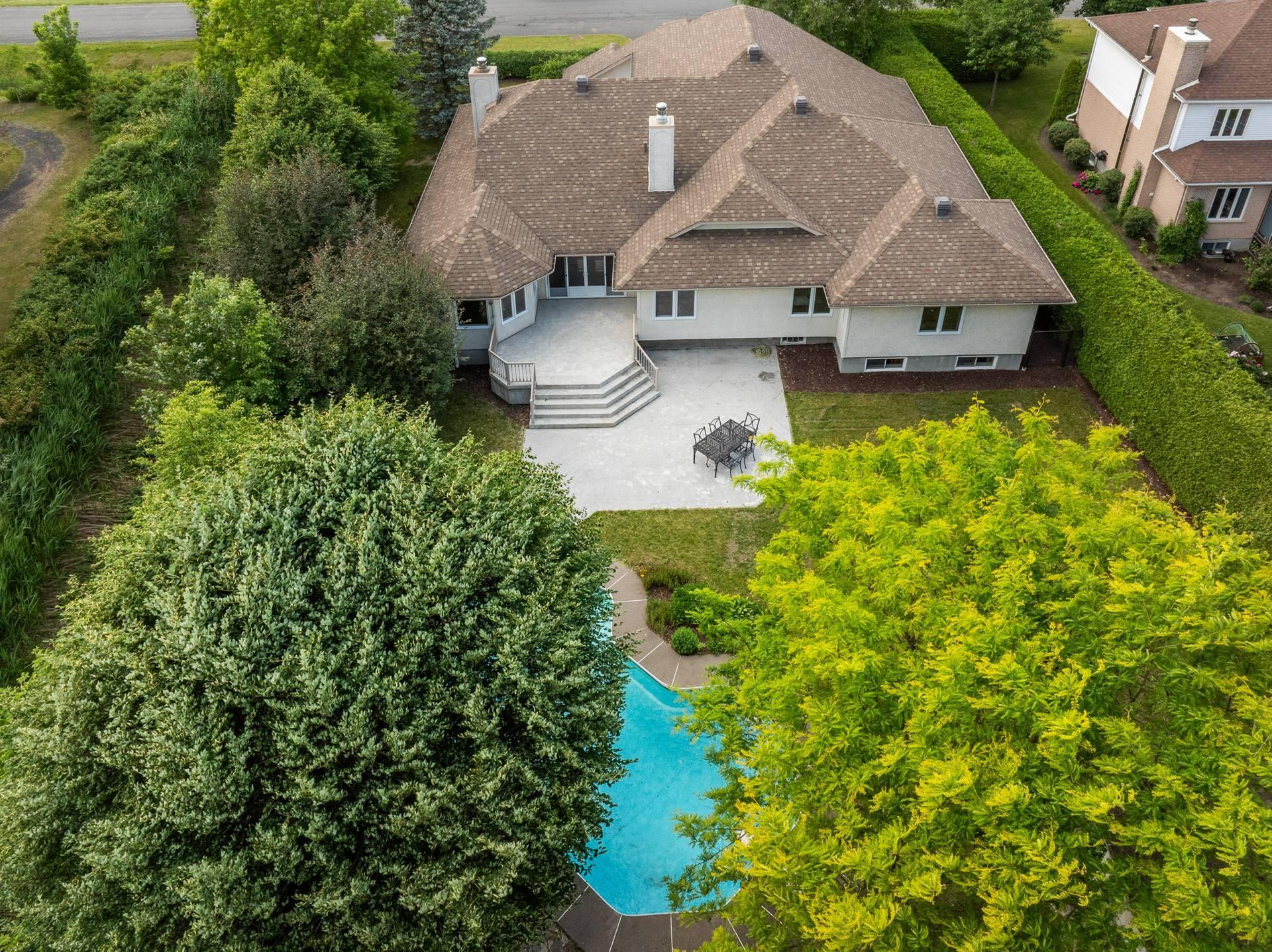 









206


Rue de la Canadienne

,
Saint-Jean-sur-Richelieu,




QC
J2Y1B2

