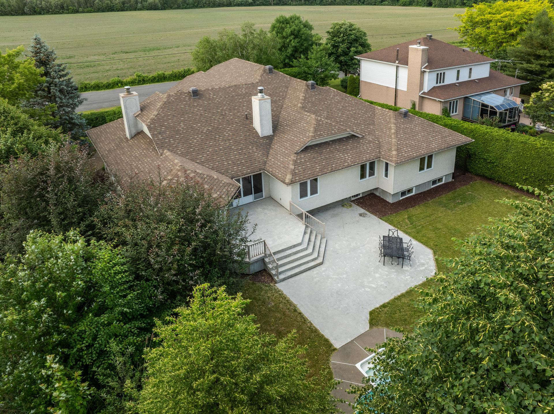 









206


Rue de la Canadienne

,
Saint-Jean-sur-Richelieu,




QC
J2Y1B2

