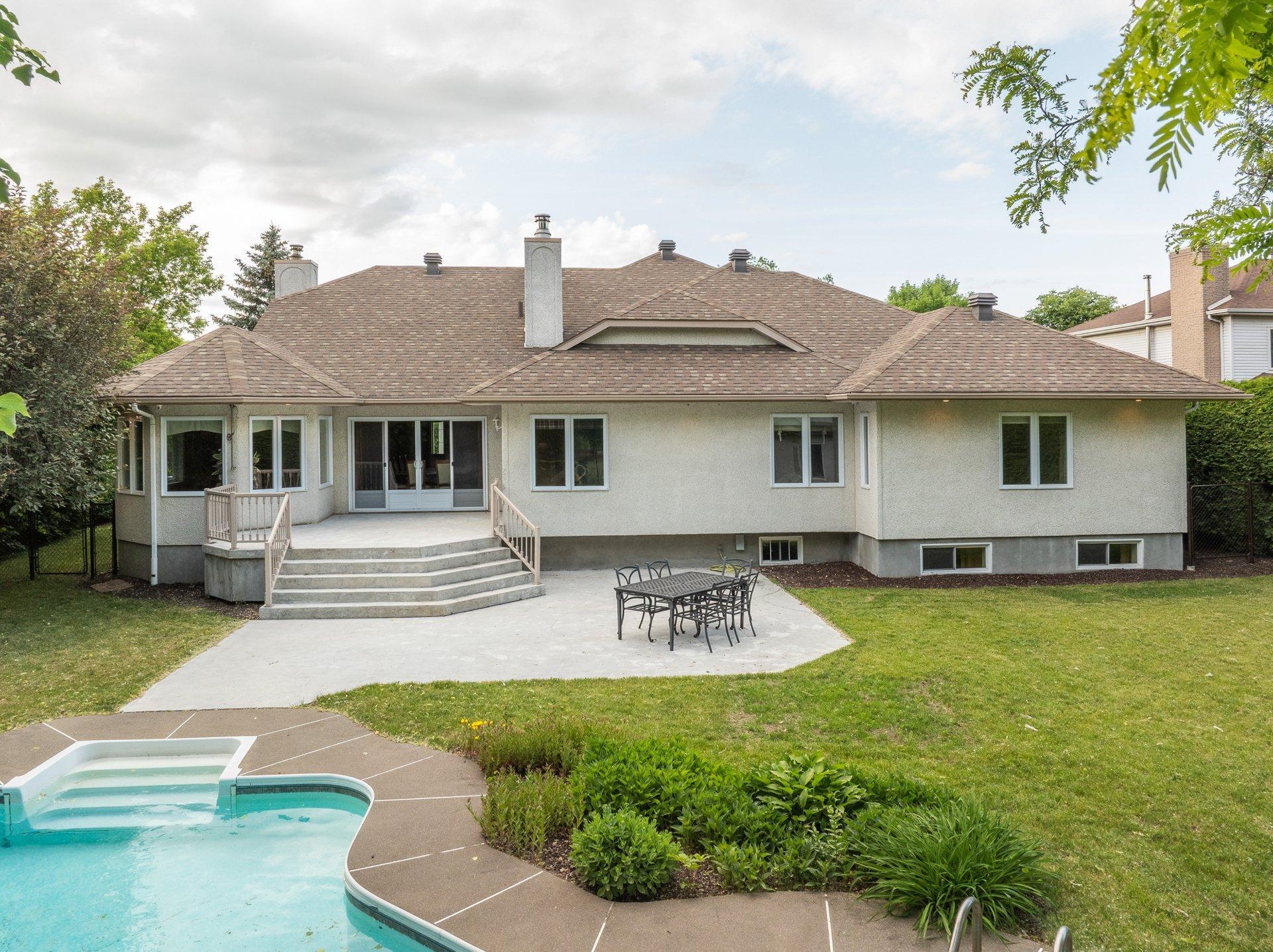 









206


Rue de la Canadienne

,
Saint-Jean-sur-Richelieu,




QC
J2Y1B2

