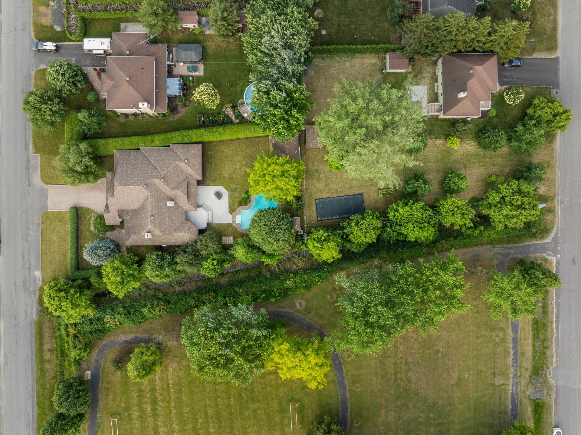 









206


Rue de la Canadienne

,
Saint-Jean-sur-Richelieu,




QC
J2Y1B2

