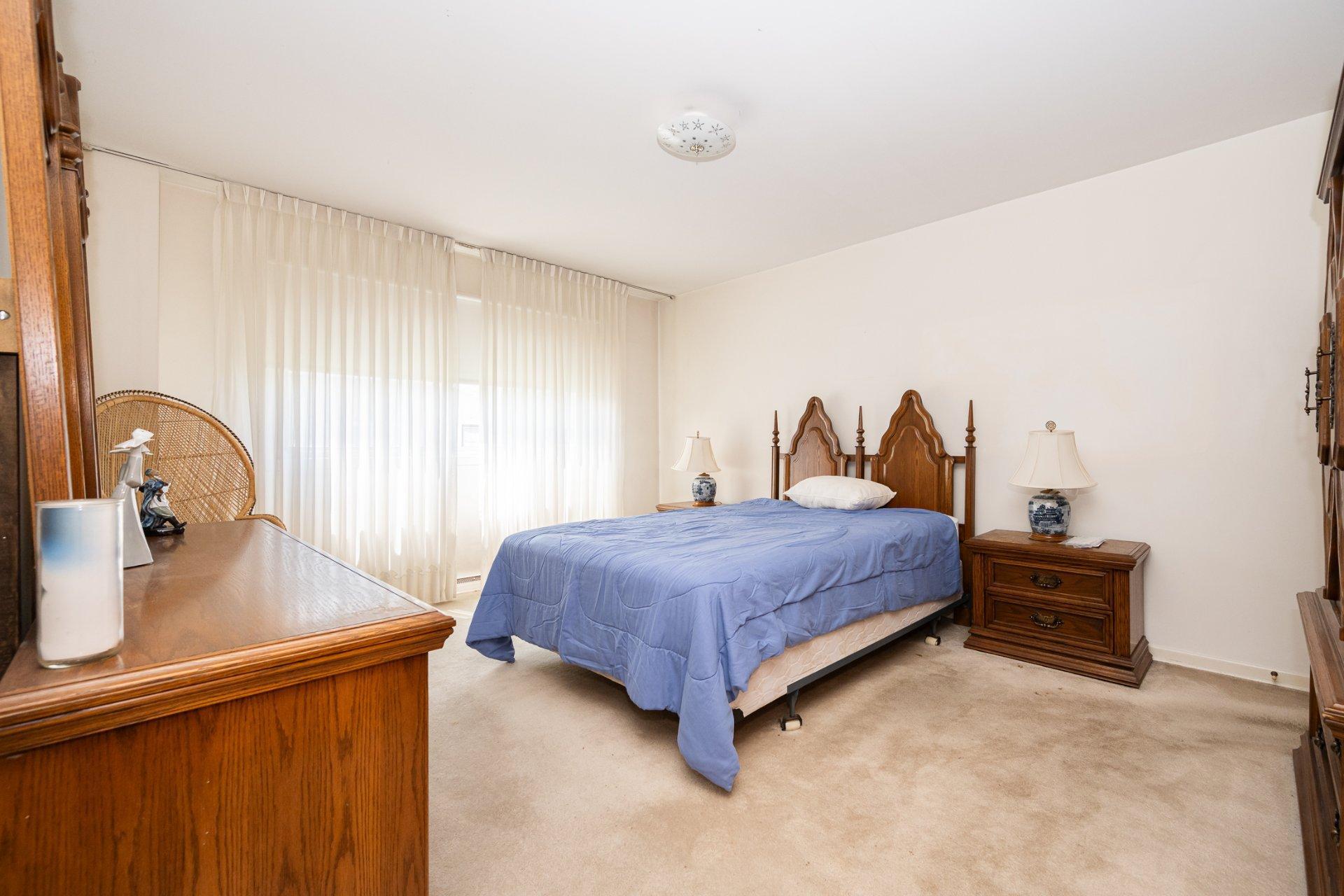 









840

 - 842


Rue Du Calvet

,
Laval (Chomedey),




QC
H7W4E7

