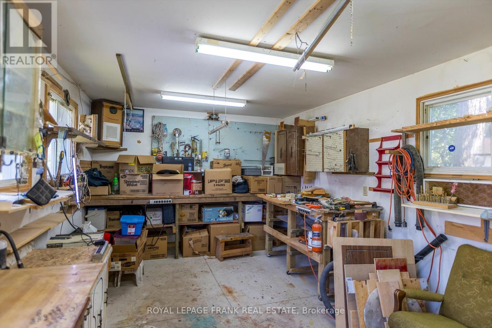 












110 GREENHILL DRIVE

,
Peterborough West (Central),




Ontario
K9J6E4

