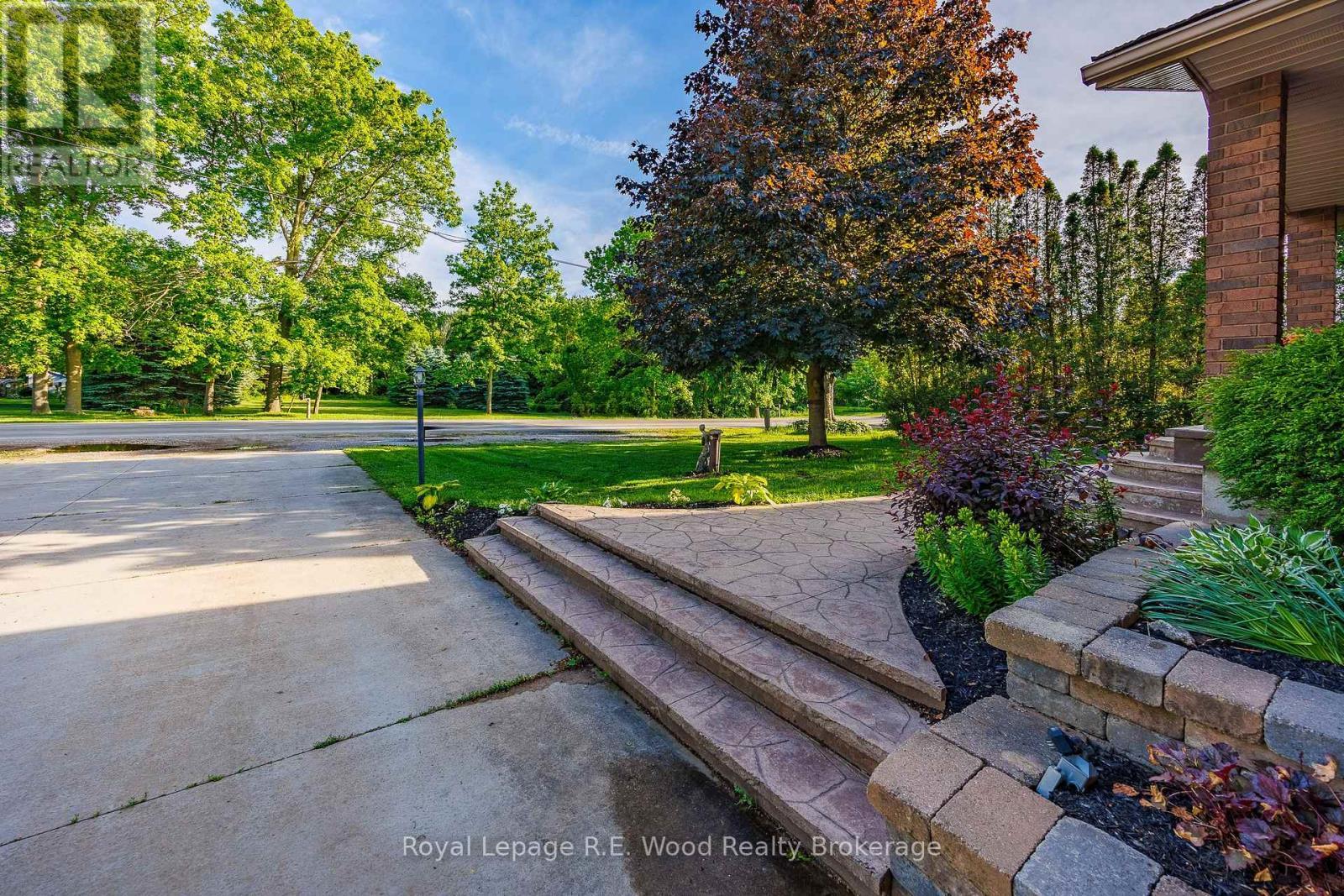 












164047 BROWNSVILLE ROAD

,
South-West Oxford,




Ontario
N4G4G8


