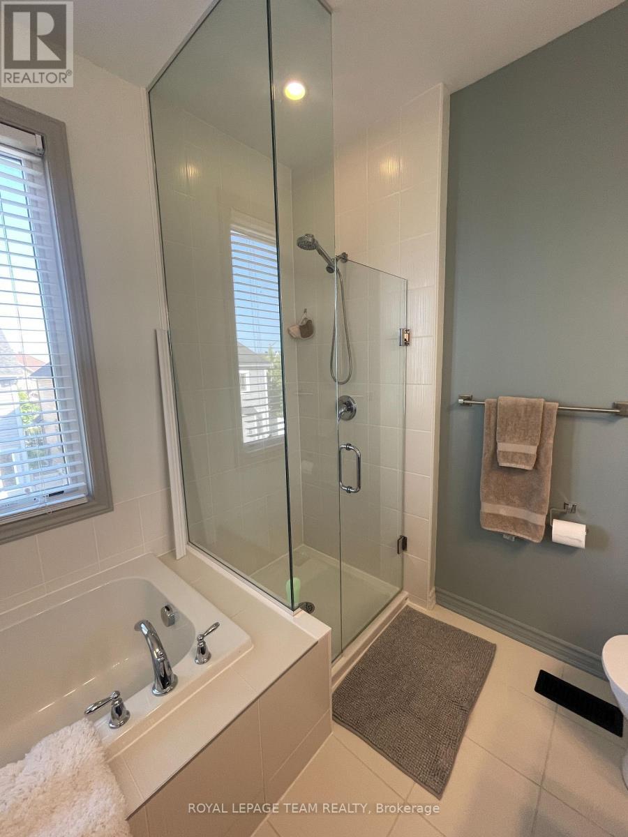 












273 RIVERTREE STREET

,
Ottawa,




Ontario
K2M0J6

