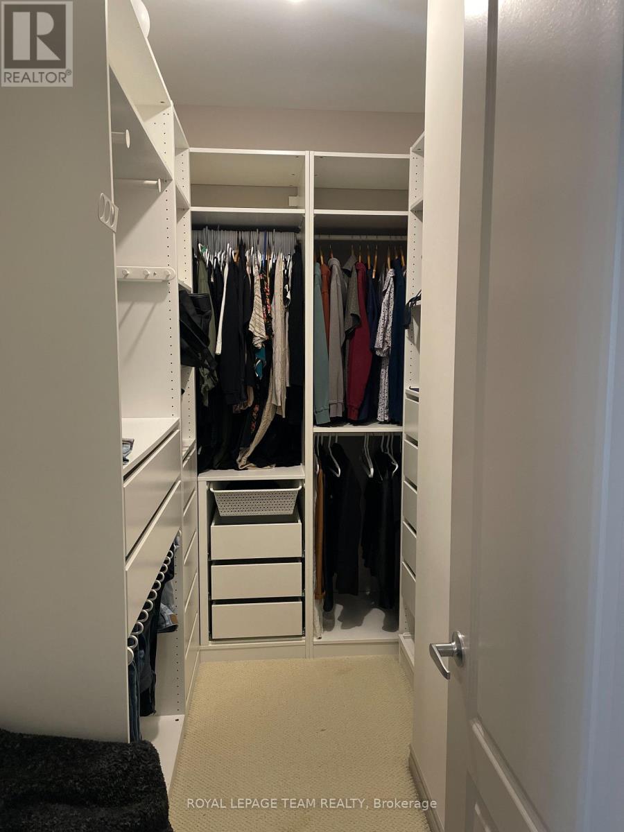 












273 RIVERTREE STREET

,
Ottawa,




Ontario
K2M0J6

