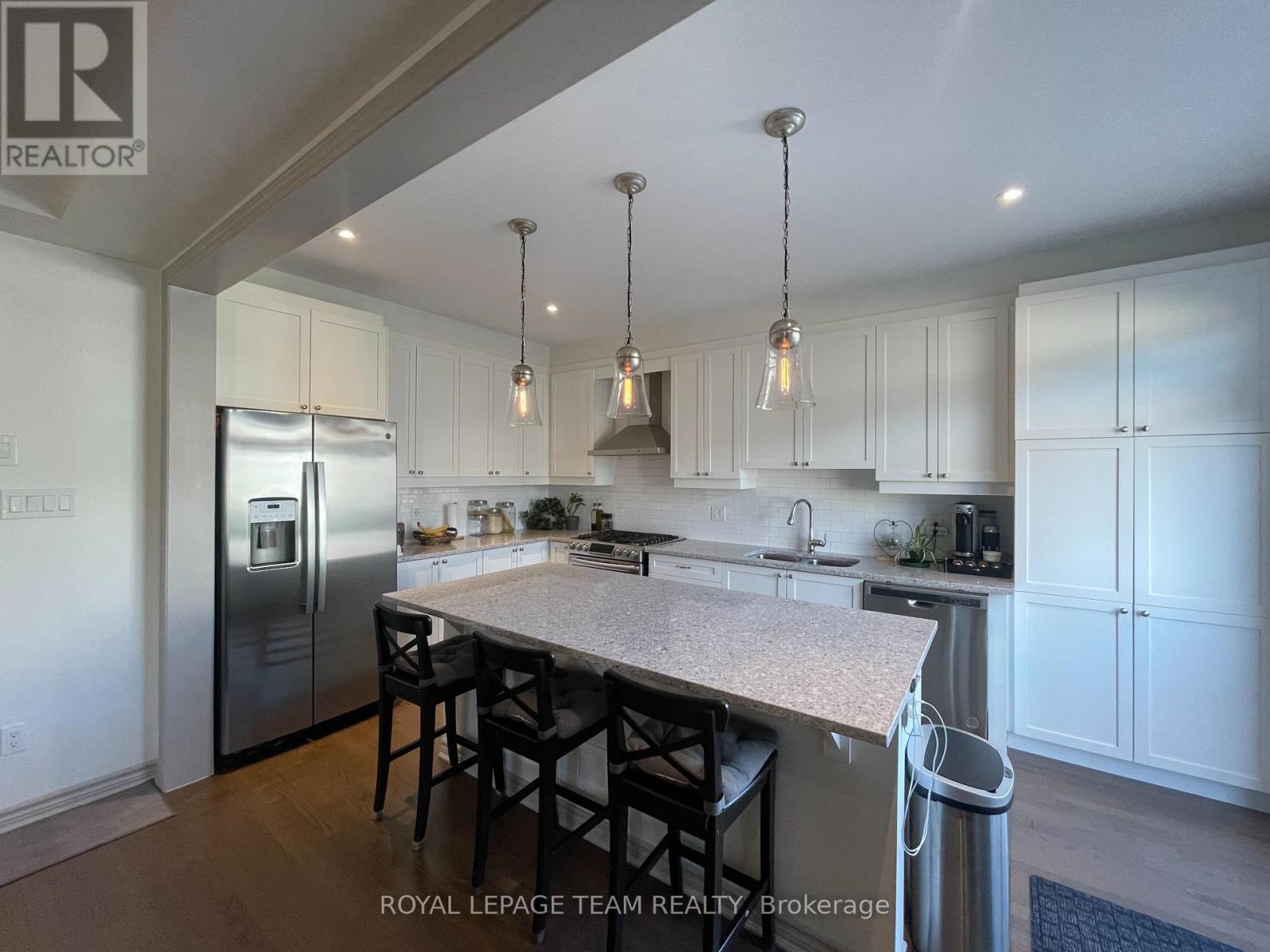 












273 RIVERTREE STREET

,
Ottawa,




Ontario
K2M0J6

