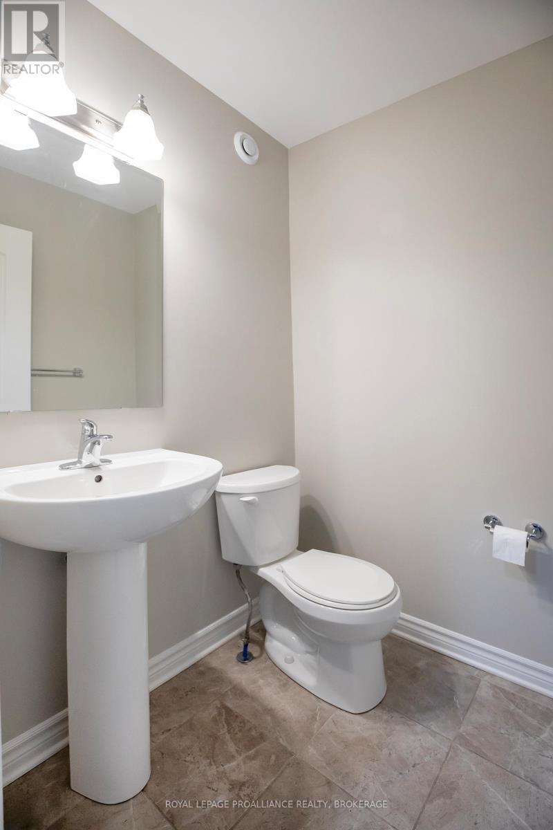 












1099 HORIZON DRIVE

,
Kingston (City Northwest),




Ontario
K7P0M3

