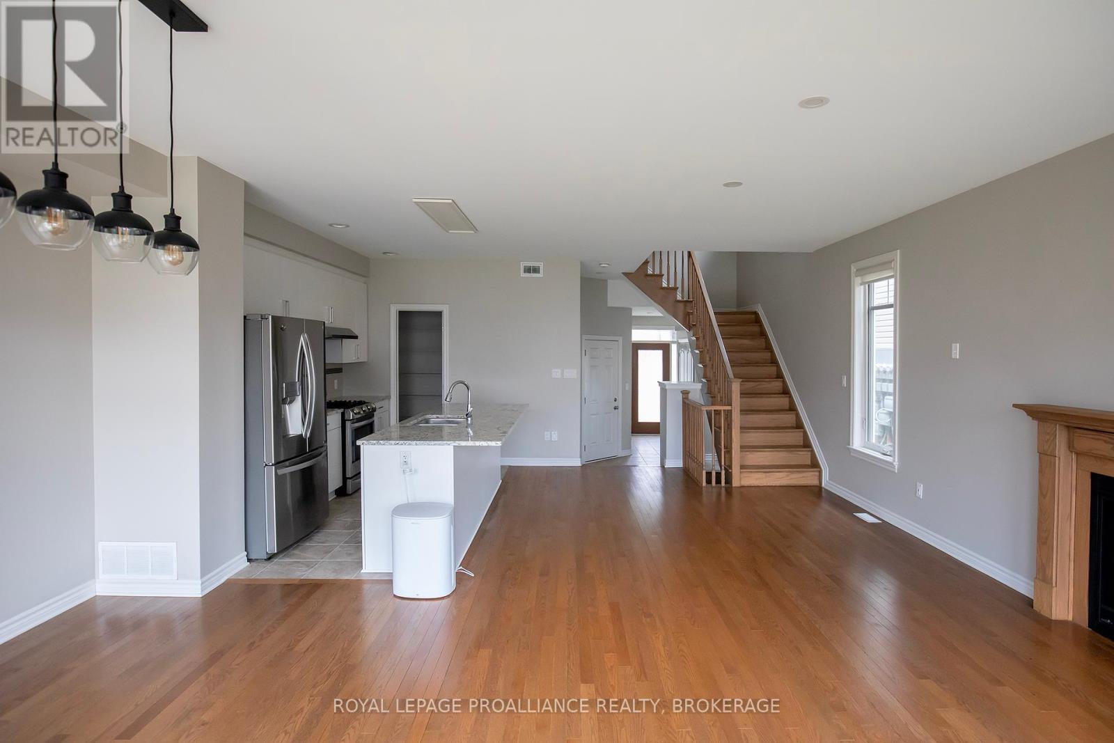 












1099 HORIZON DRIVE

,
Kingston (City Northwest),




Ontario
K7P0M3


