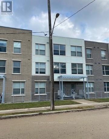 












T211 - 62 BALSAM STREET

,
Waterloo,




Ontario
N2L3H2

