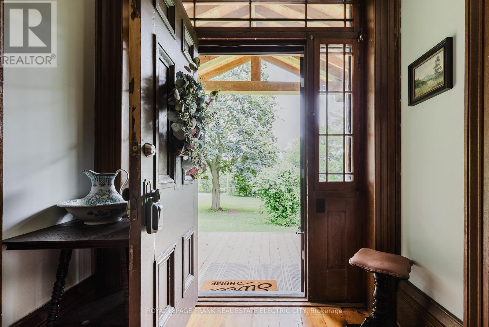 












4242 CEDAR VALLEY ROAD

,
Clarington,




Ontario
L0B1M0

