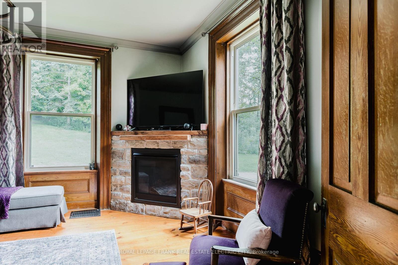 












4242 CEDAR VALLEY ROAD

,
Clarington,




Ontario
L0B1M0

