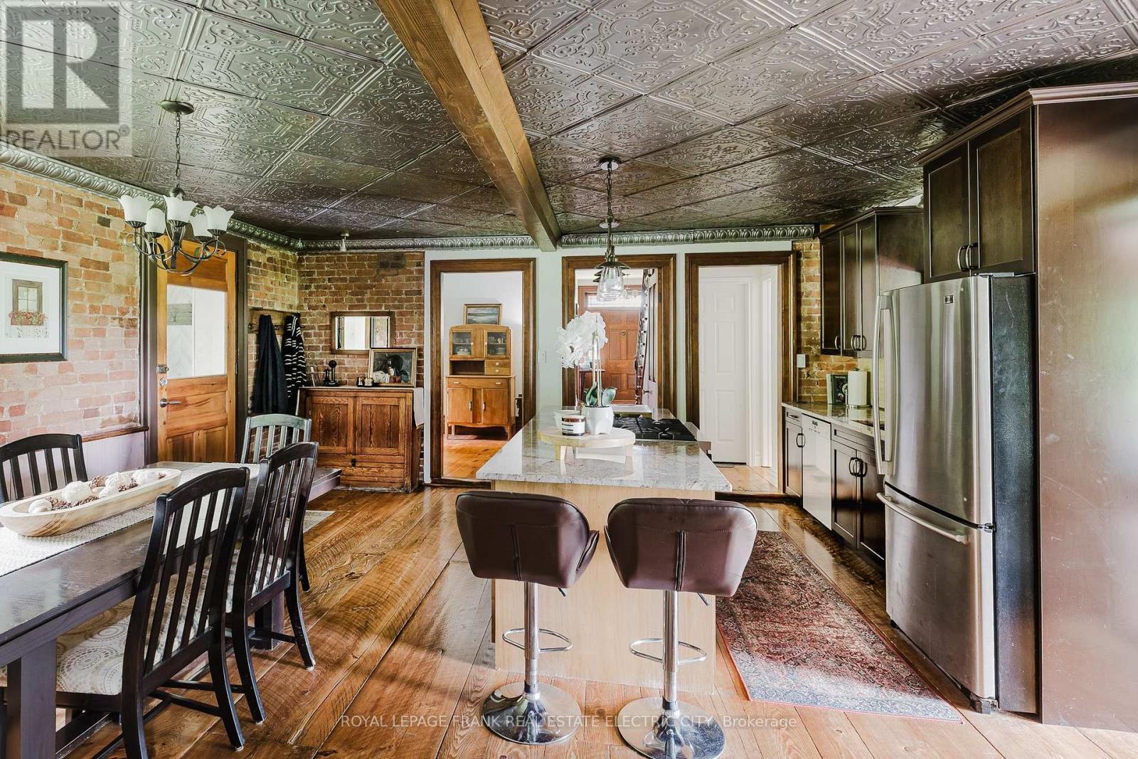 












4242 CEDAR VALLEY ROAD

,
Clarington,




Ontario
L0B1M0


