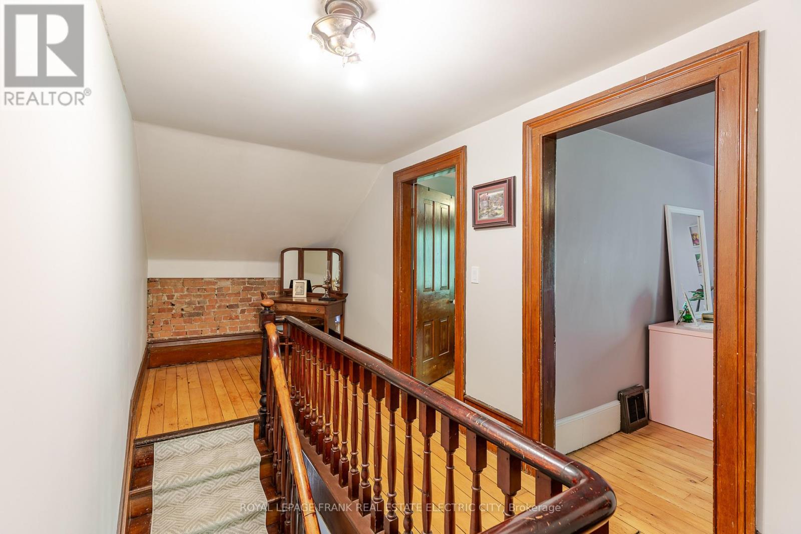 












4242 CEDAR VALLEY ROAD

,
Clarington,




Ontario
L0B1M0

