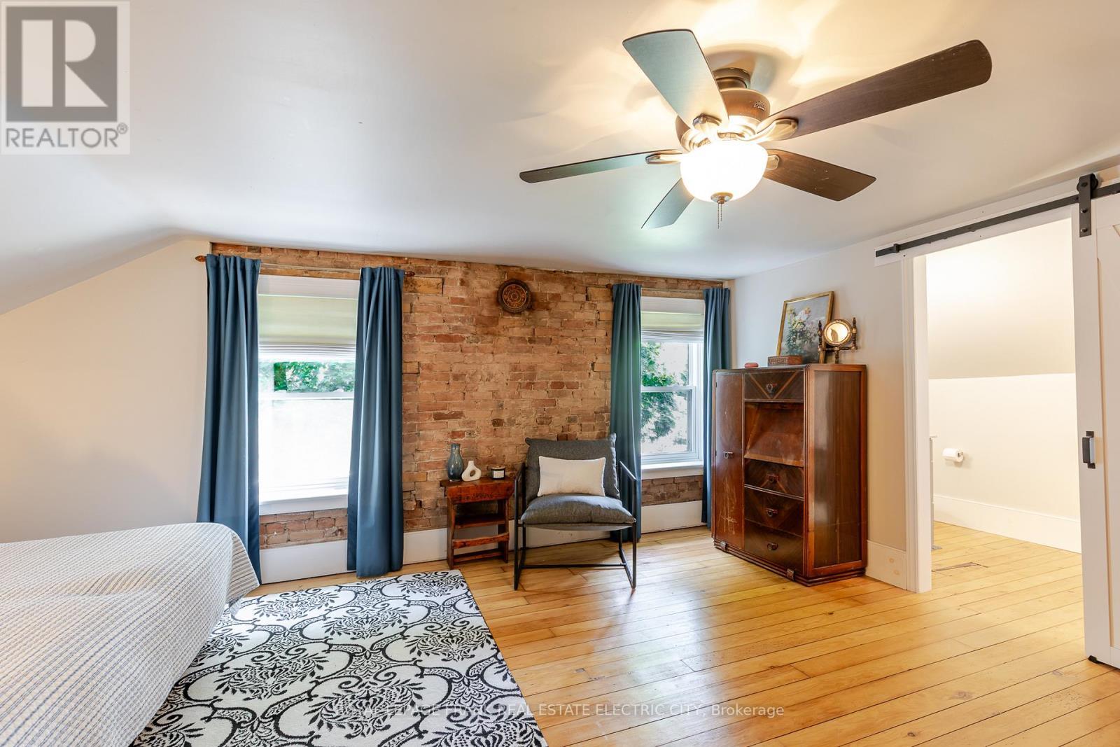 












4242 CEDAR VALLEY ROAD

,
Clarington,




Ontario
L0B1M0

