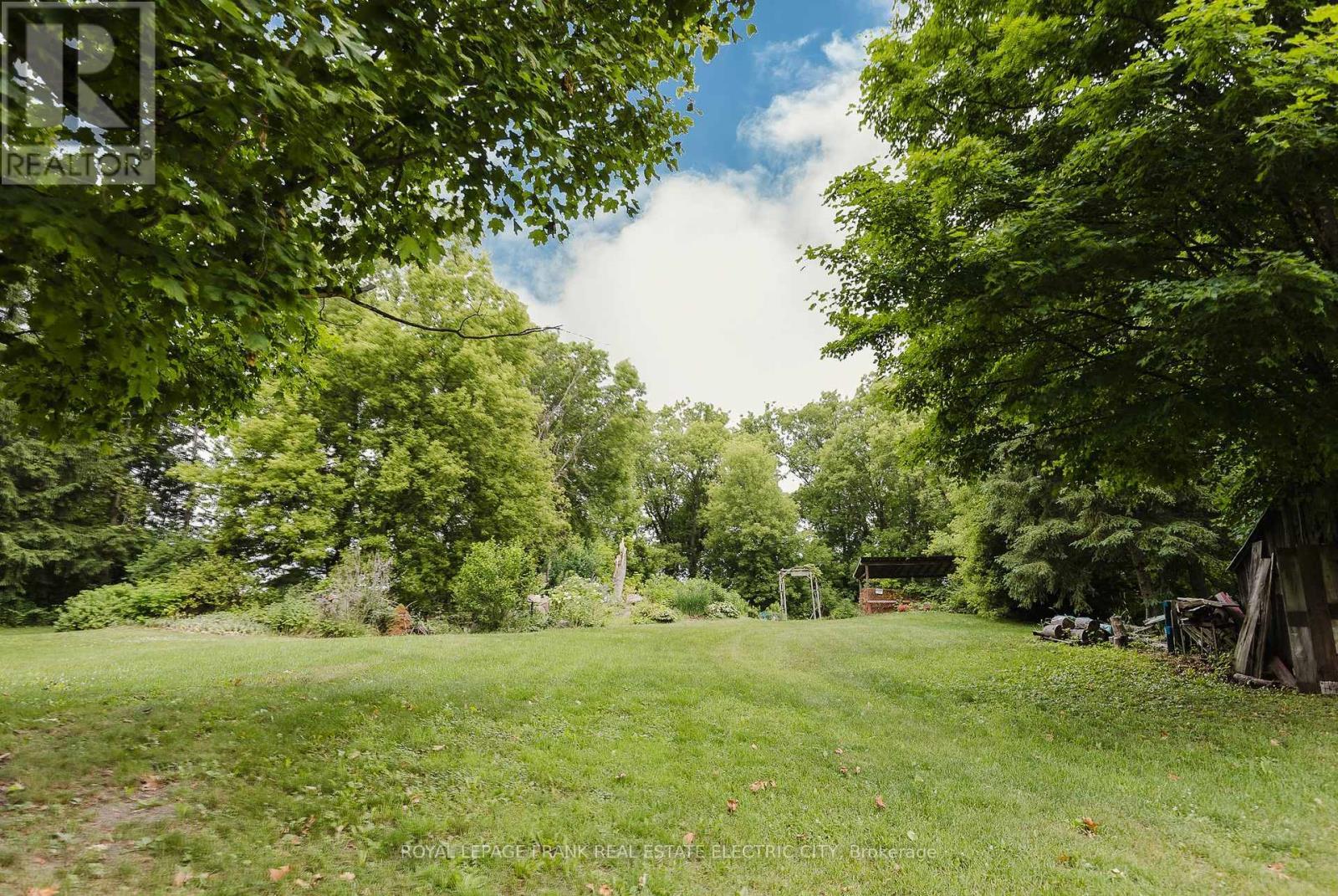 












4242 CEDAR VALLEY ROAD

,
Clarington,




Ontario
L0B1M0


