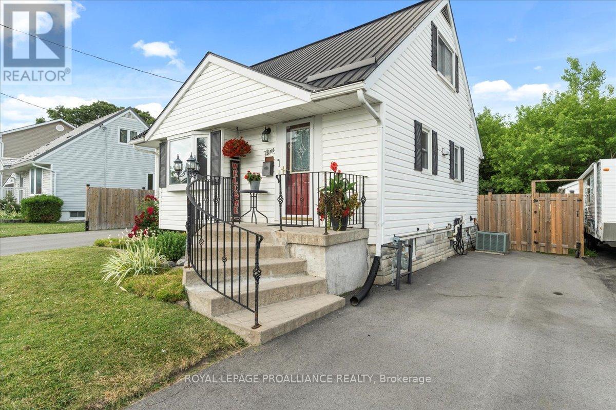












9 SIXTH STREET

,
Belleville (Belleville Ward),




Ontario
K8N4S4


