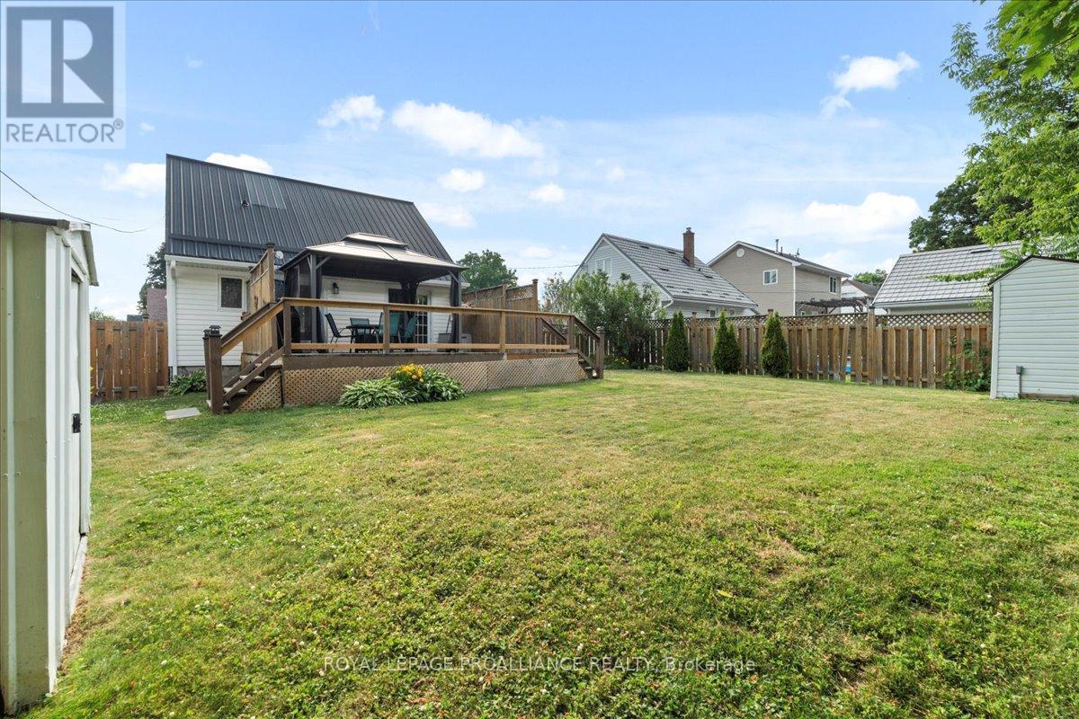 












9 SIXTH STREET

,
Belleville (Belleville Ward),




Ontario
K8N4S4

