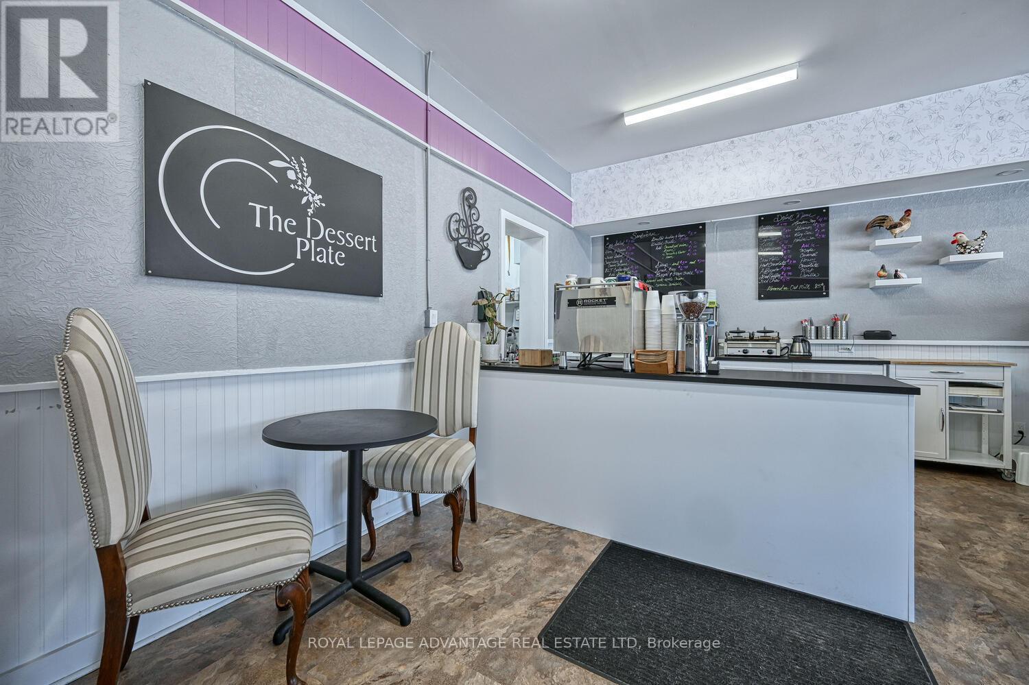 












5 MAIN STREET W

,
Smiths Falls,




Ontario
K7A2A8

