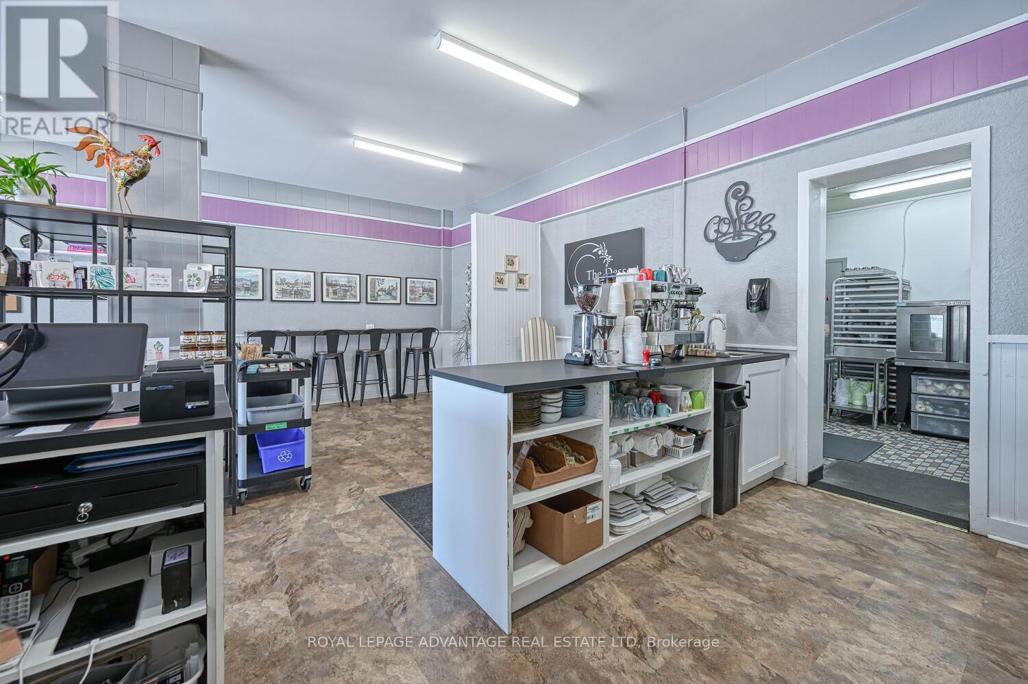 












5 MAIN STREET W

,
Smiths Falls,




Ontario
K7A2A8

