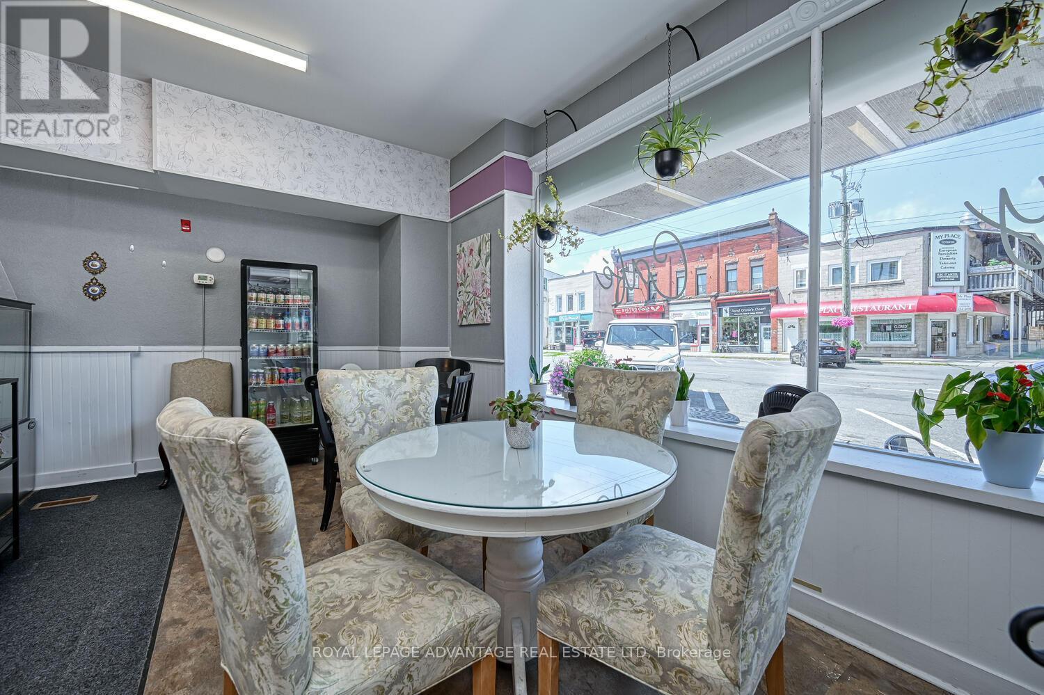 












5 MAIN STREET W

,
Smiths Falls,




Ontario
K7A2A8

