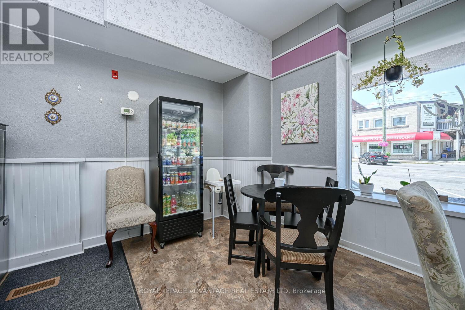 












5 MAIN STREET W

,
Smiths Falls,




Ontario
K7A2A8

