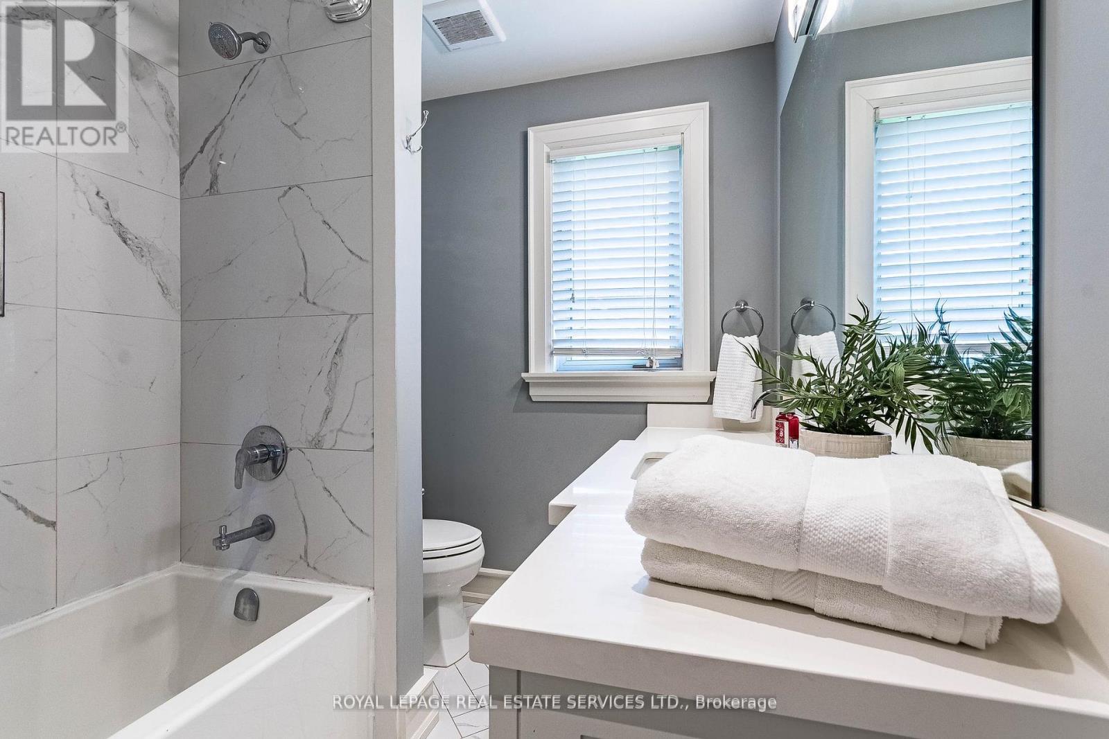 












42 GLEN AGAR DRIVE

,
Toronto,




Ontario
M9B5L9

