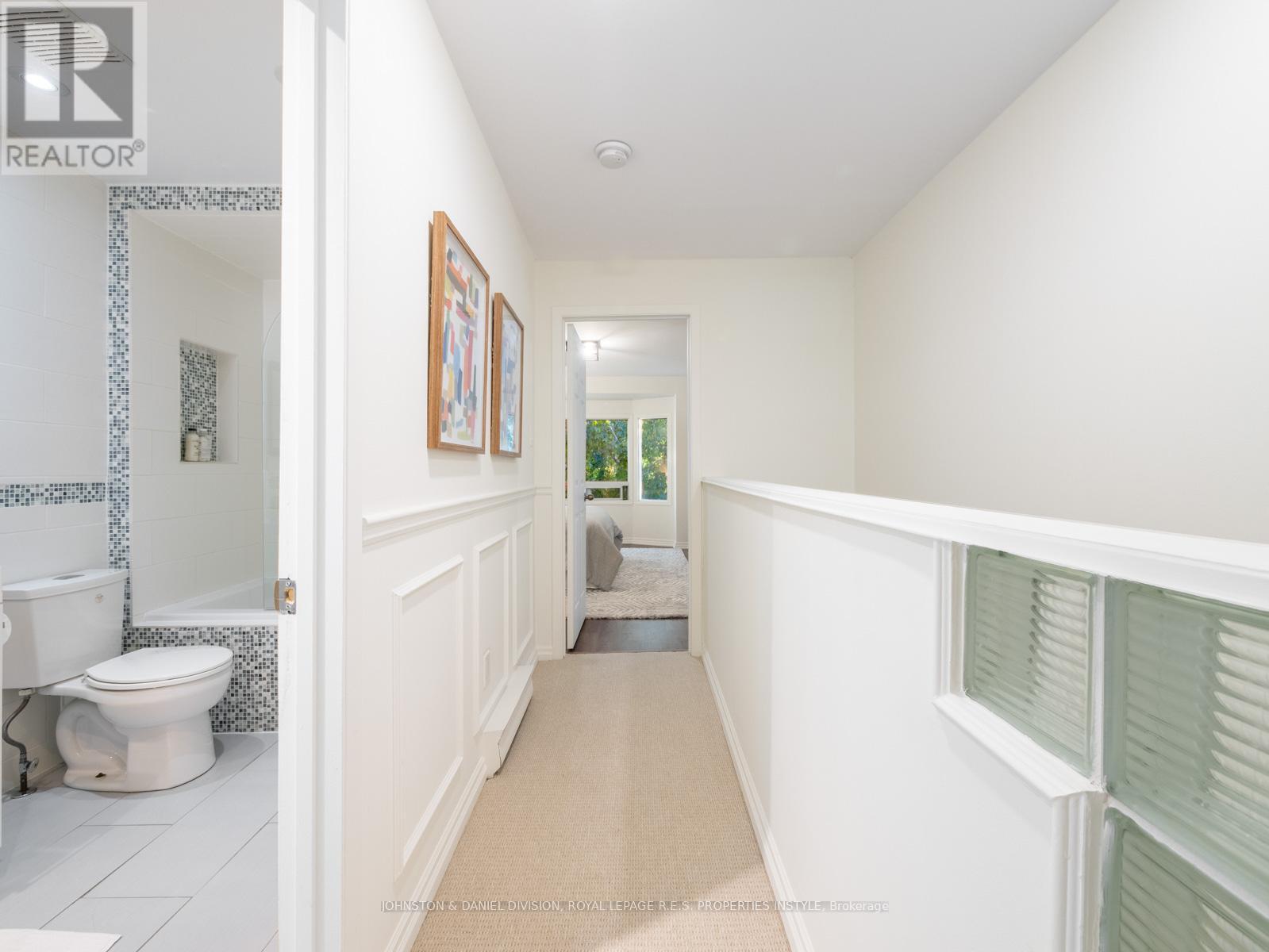 












77 WALNUT AVENUE

,
Toronto,




Ontario
M5V2S1

