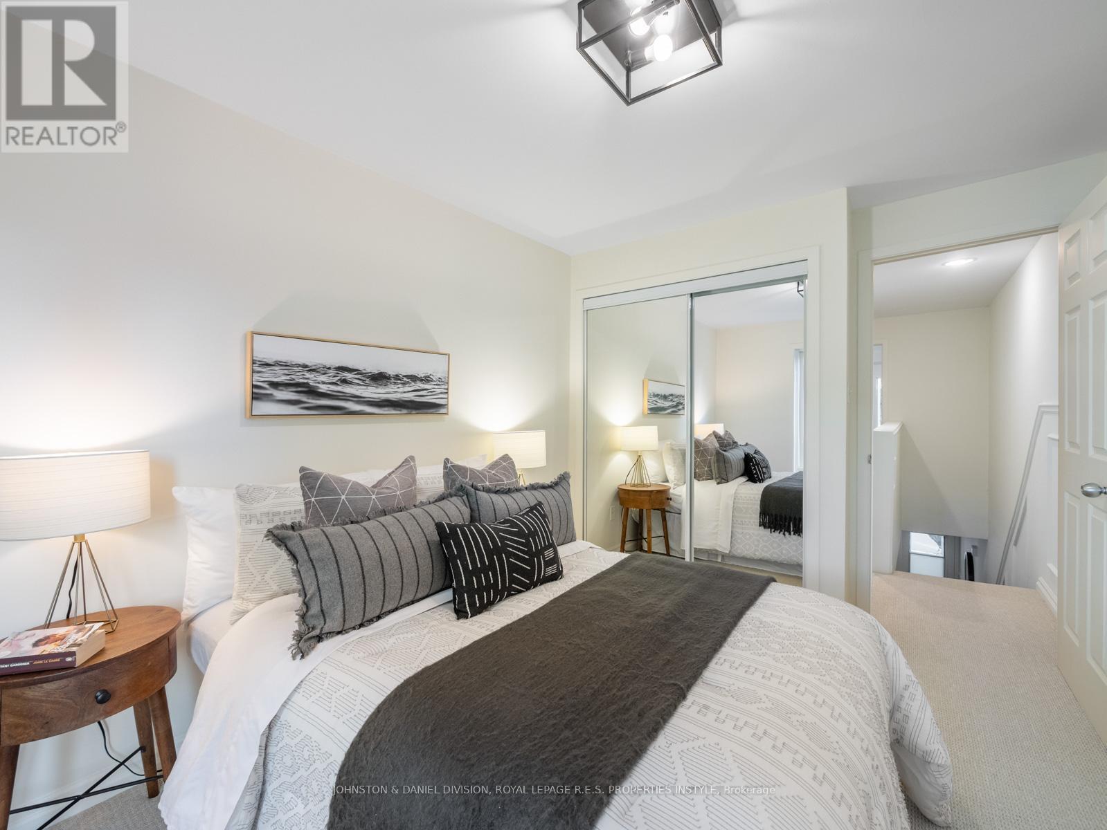 












77 WALNUT AVENUE

,
Toronto,




Ontario
M5V2S1

