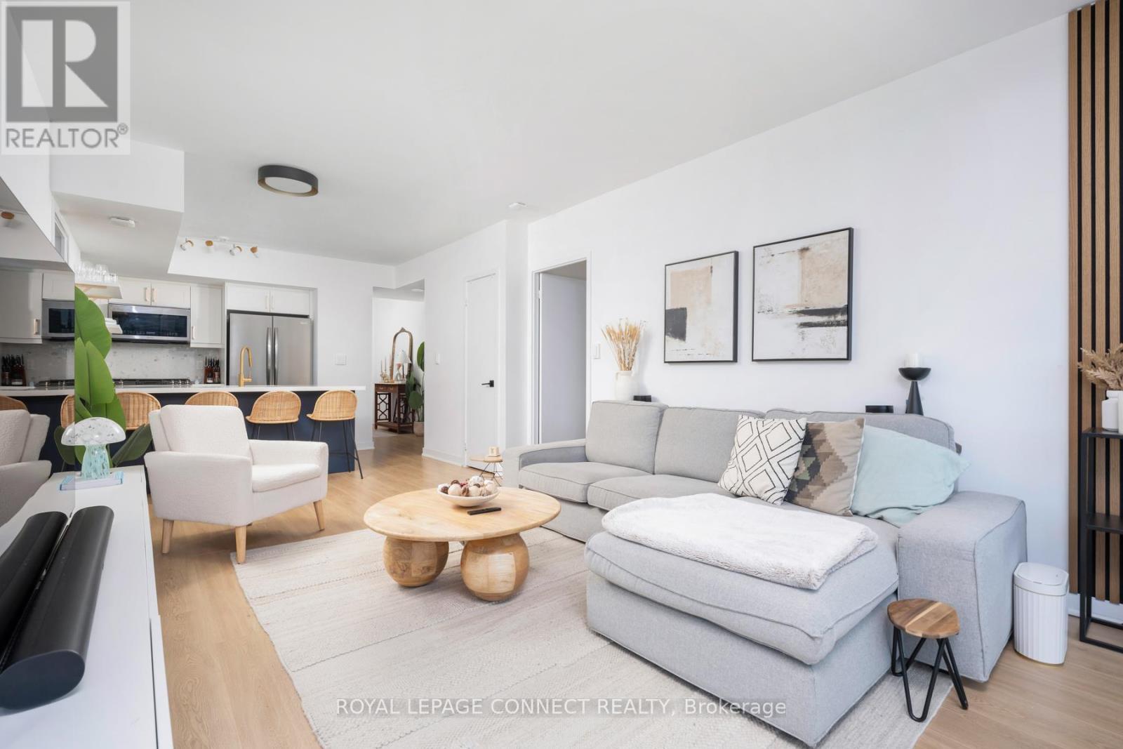 












901-UNF - 5 MARINER TERRACE

,
Toronto,




Ontario
M5V3V6


