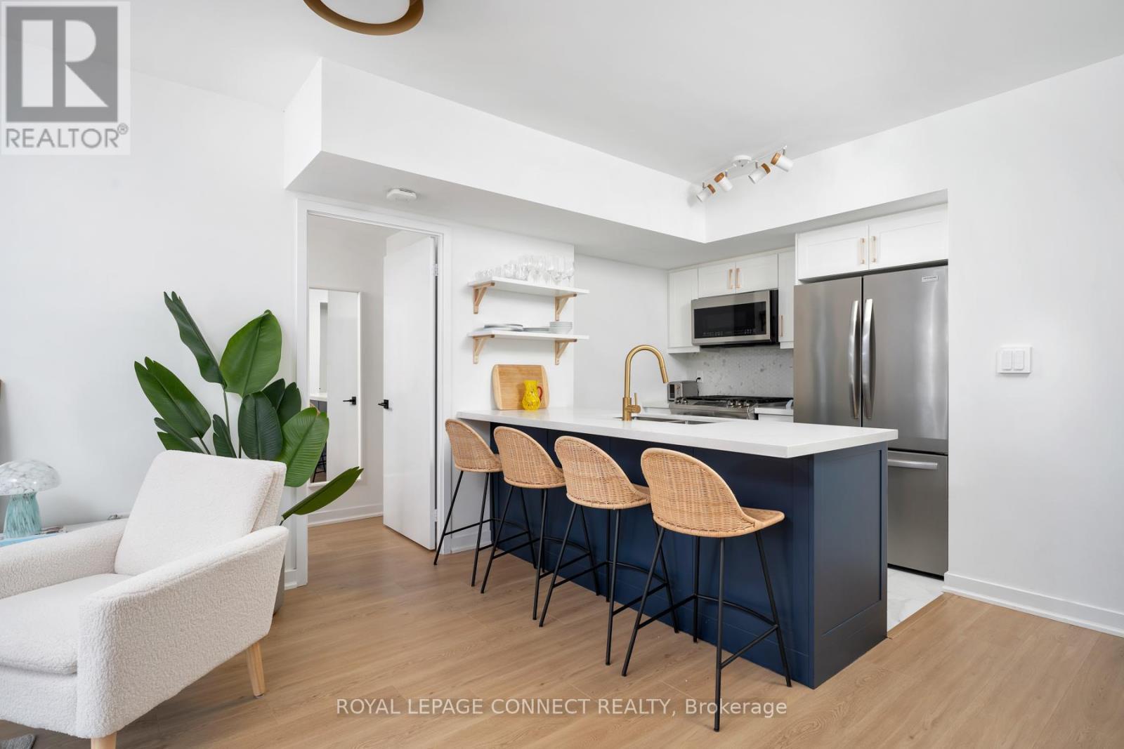 












901-UNF - 5 MARINER TERRACE

,
Toronto,




Ontario
M5V3V6

