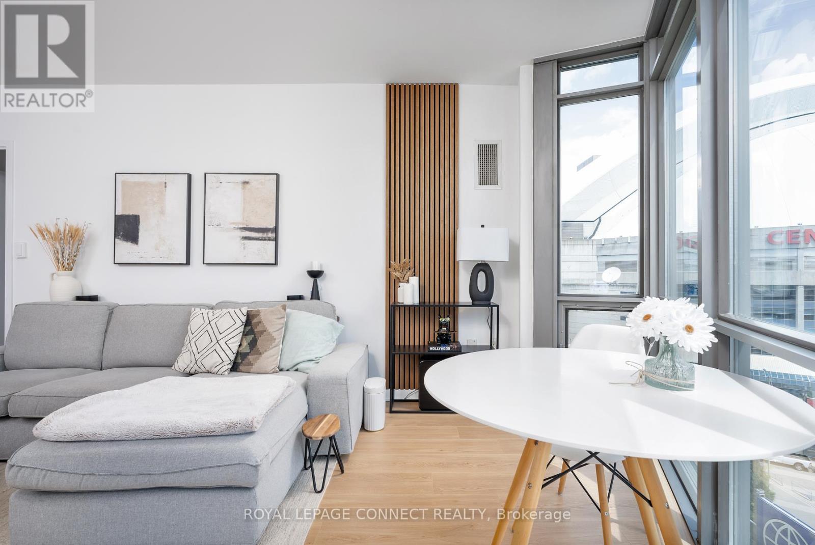 












901-UNF - 5 MARINER TERRACE

,
Toronto,




Ontario
M5V3V6

