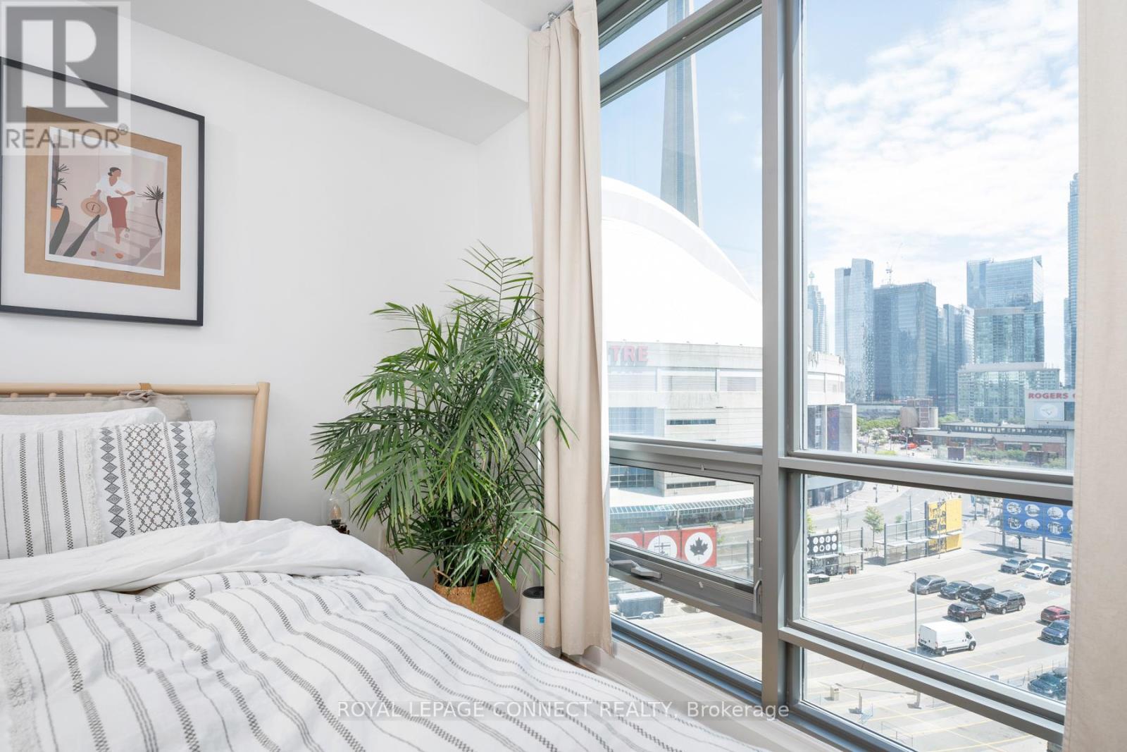 












901-UNF - 5 MARINER TERRACE

,
Toronto,




Ontario
M5V3V6

