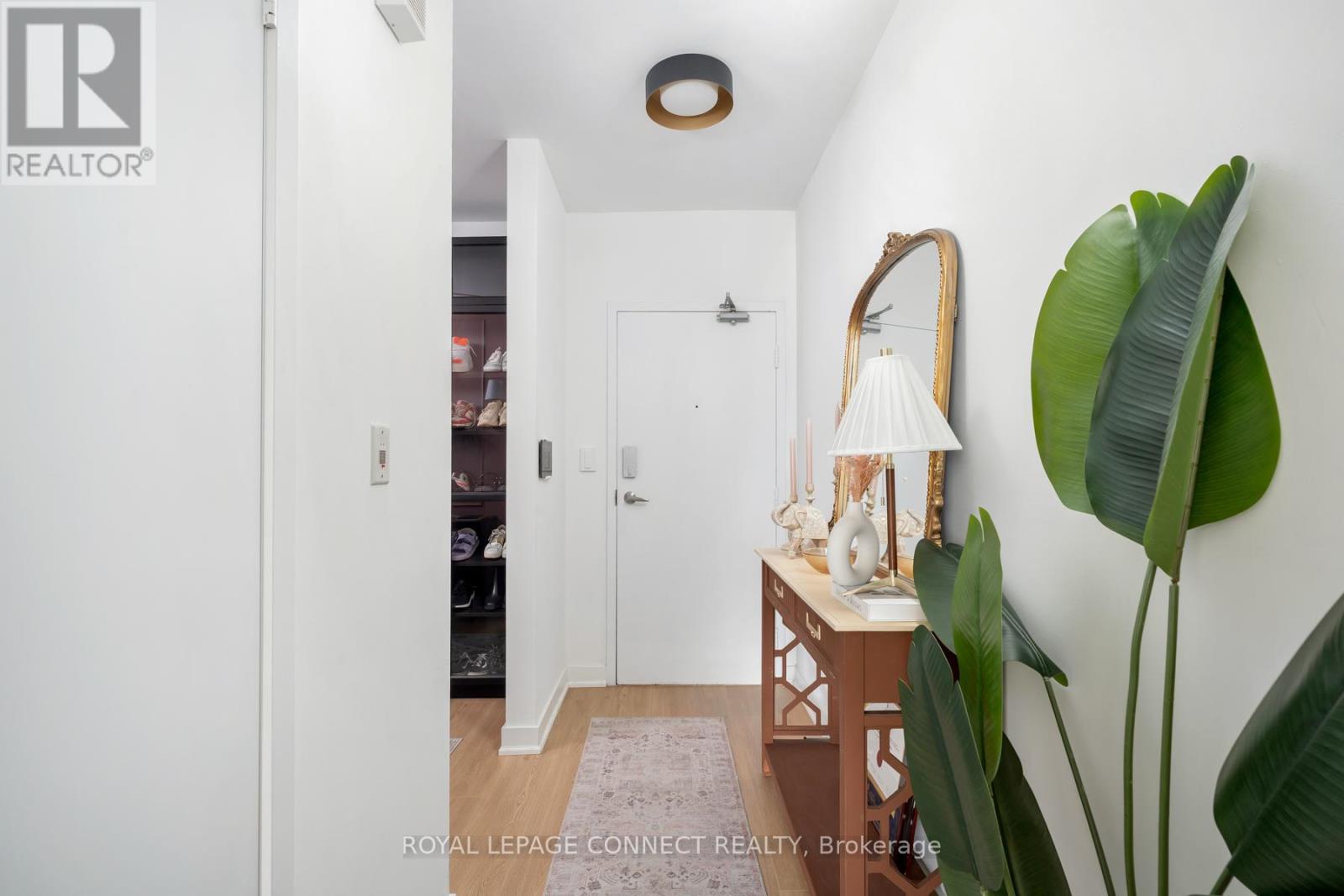 












901-UNF - 5 MARINER TERRACE

,
Toronto,




Ontario
M5V3V6

