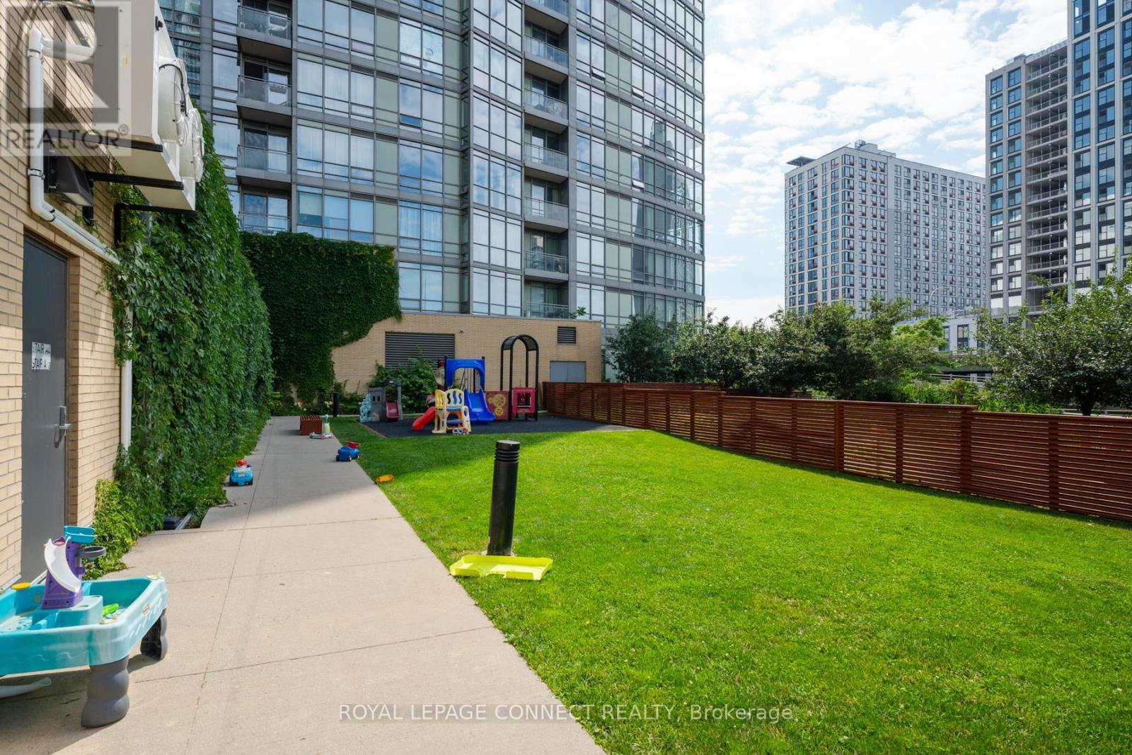 












901-UNF - 5 MARINER TERRACE

,
Toronto,




Ontario
M5V3V6

