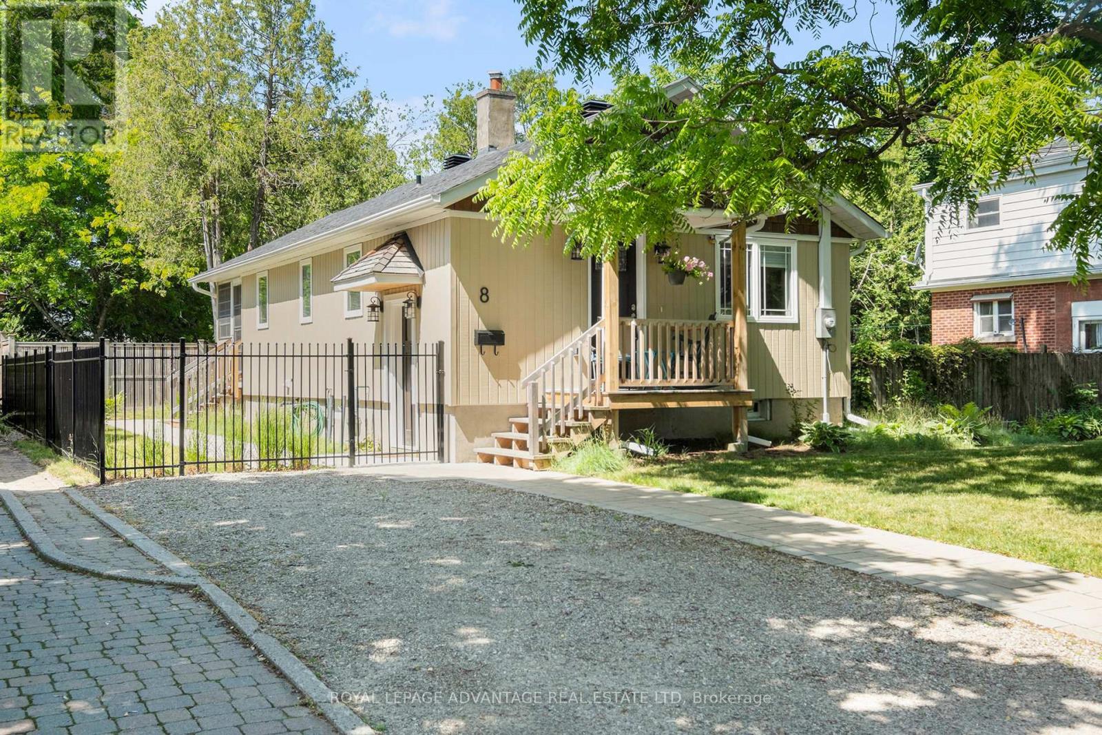 












8 STEWART STREET

,
Perth,




Ontario
K7H2M3

