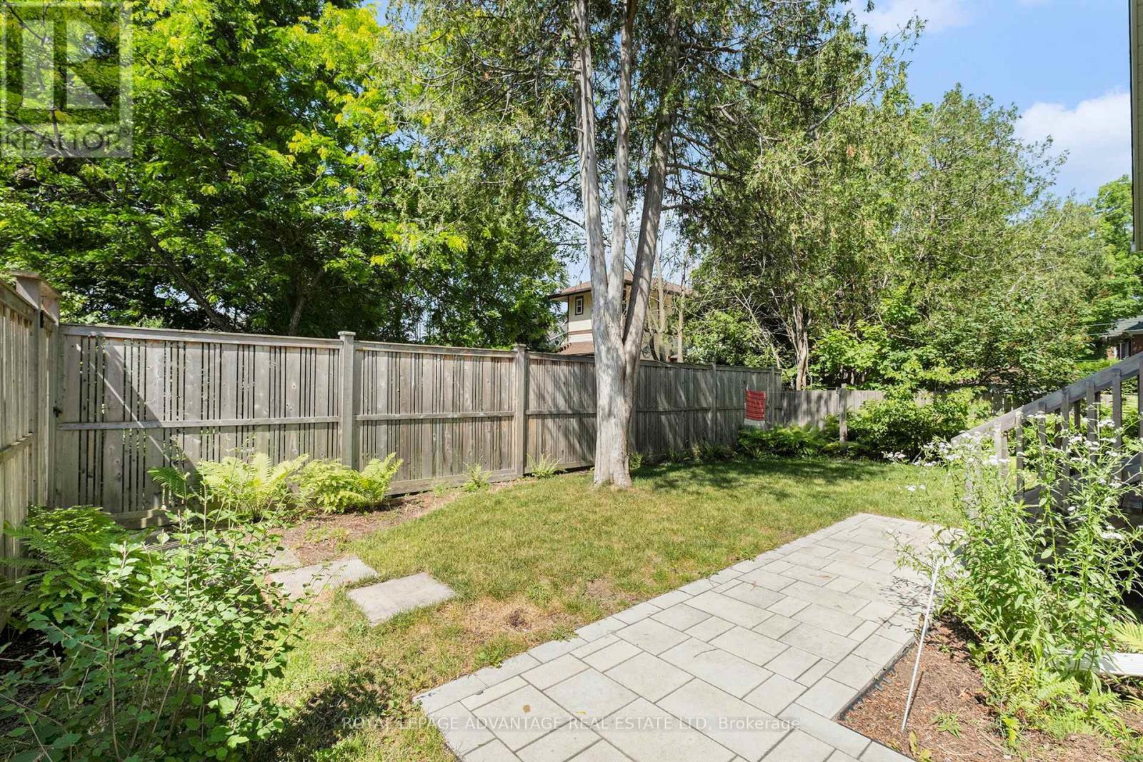 












8 STEWART STREET

,
Perth,




Ontario
K7H2M3

