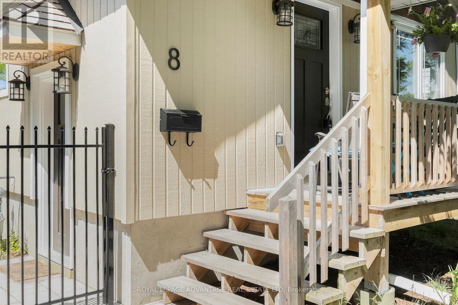 












8 STEWART STREET

,
Perth,




Ontario
K7H2M3

