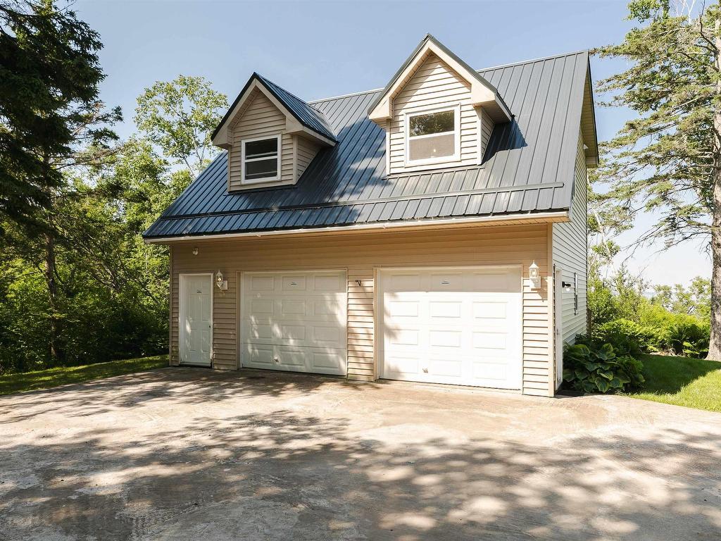 












19 Tidal Drive

,
Kempt Shore,




NS
B0N 2A0

