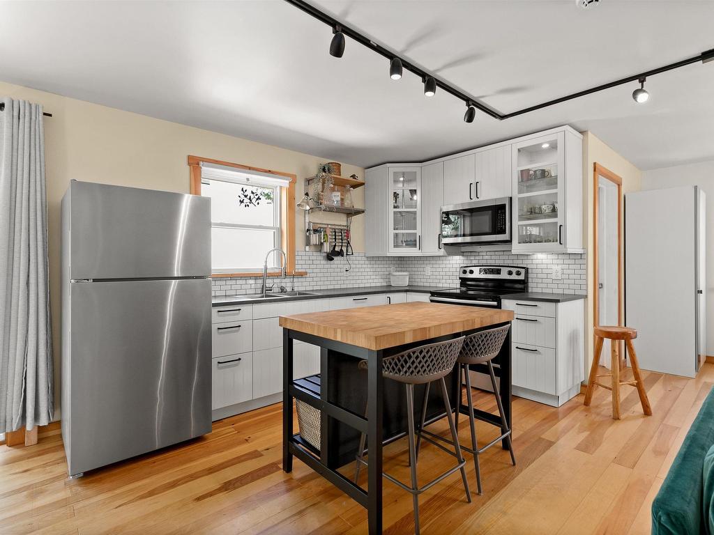 












19 Tidal Drive

,
Kempt Shore,




NS
B0N 2A0


