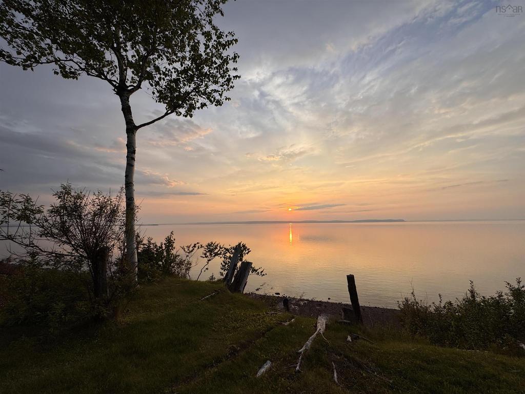 












19 Tidal Drive

,
Kempt Shore,




NS
B0N 2A0

