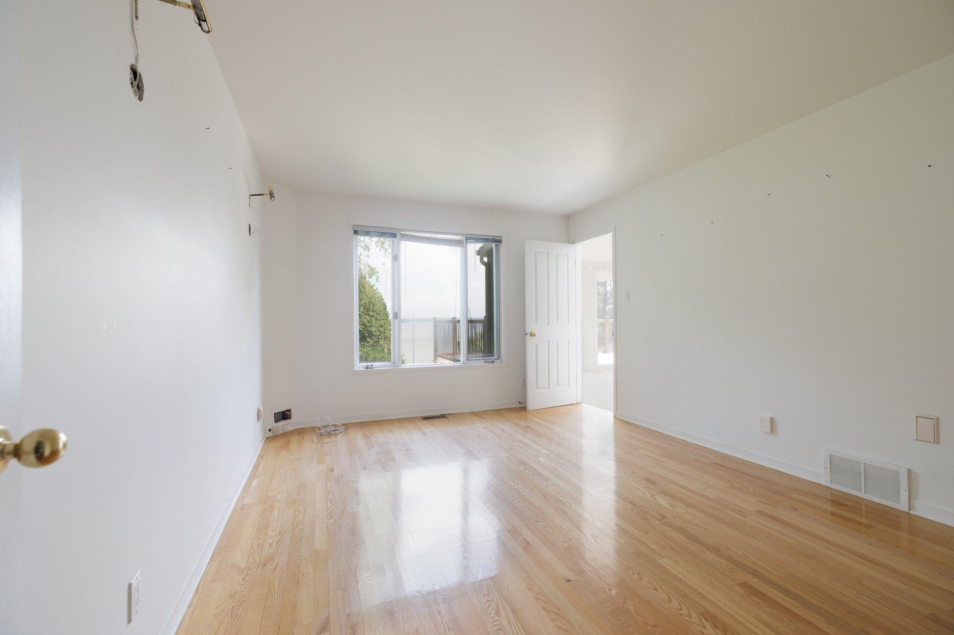 









2530


Boul. Perrot

,
Notre-Dame-de-l'Île-Perrot,




QC
J7W2Z4

