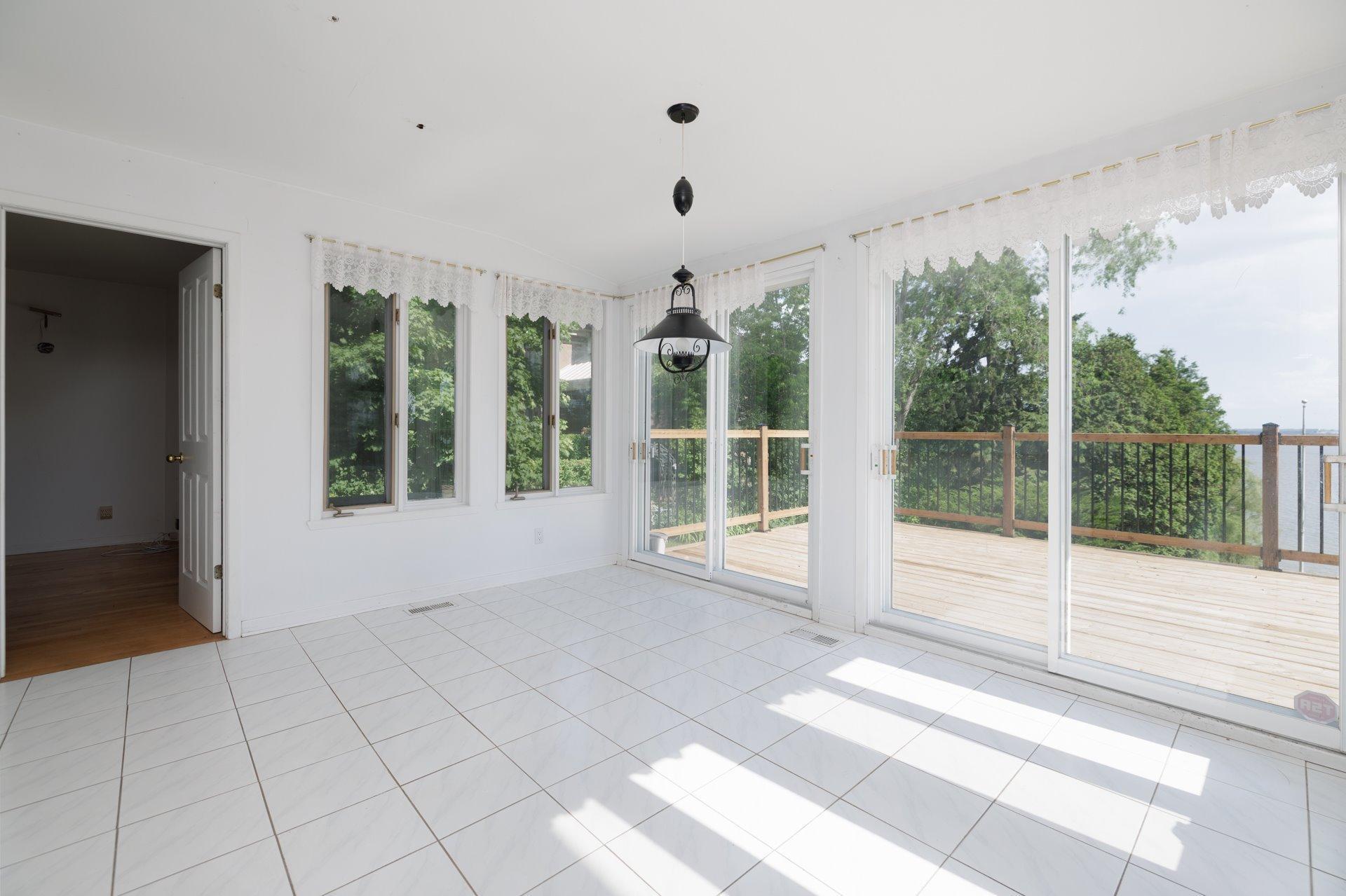 









2530


Boul. Perrot

,
Notre-Dame-de-l'Île-Perrot,




QC
J7W2Z4

