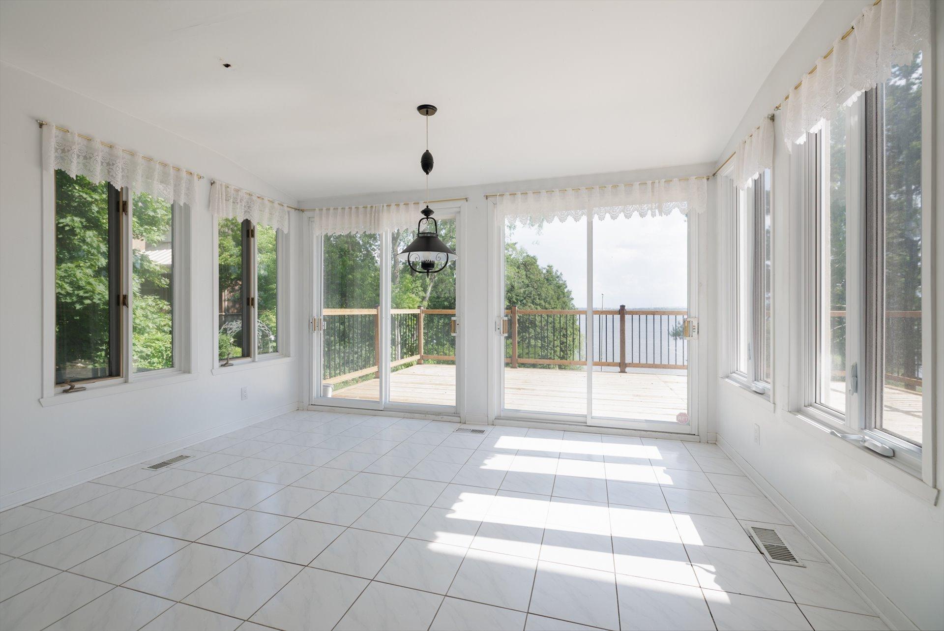 









2530


Boul. Perrot

,
Notre-Dame-de-l'Île-Perrot,




QC
J7W2Z4

