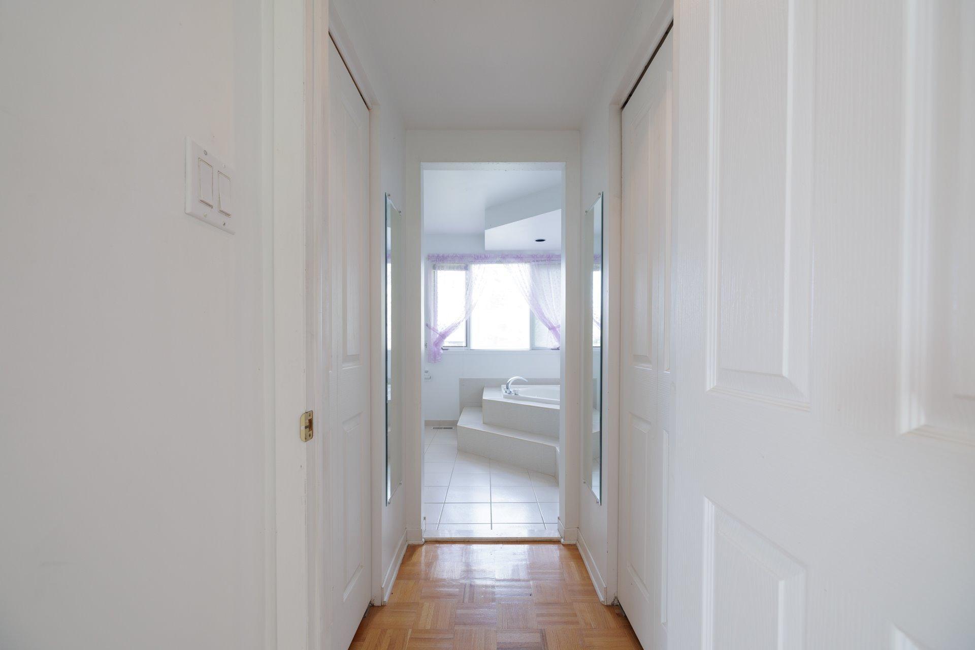 









2530


Boul. Perrot

,
Notre-Dame-de-l'Île-Perrot,




QC
J7W2Z4

