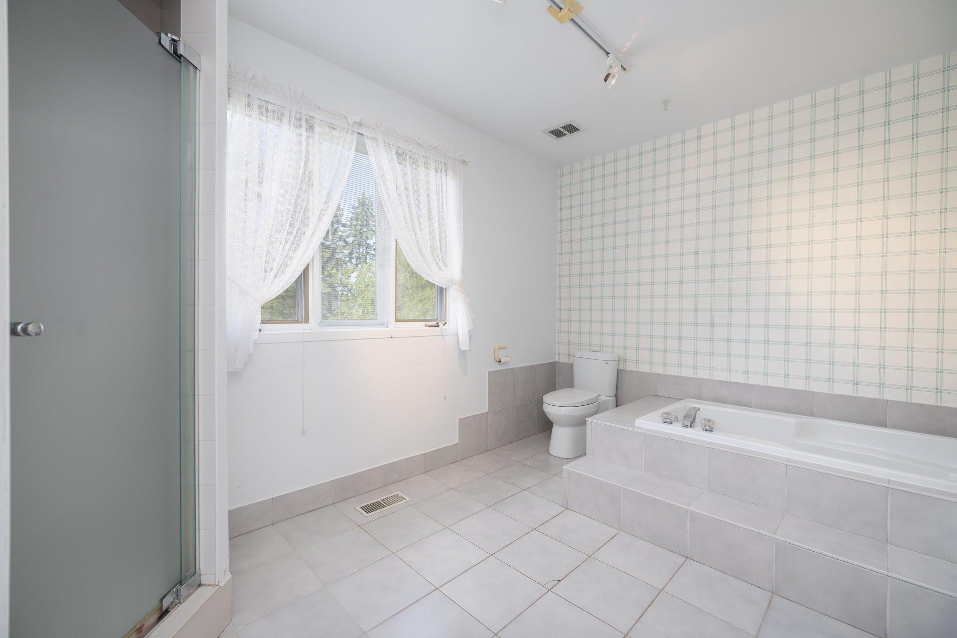 









2530


Boul. Perrot

,
Notre-Dame-de-l'Île-Perrot,




QC
J7W2Z4

